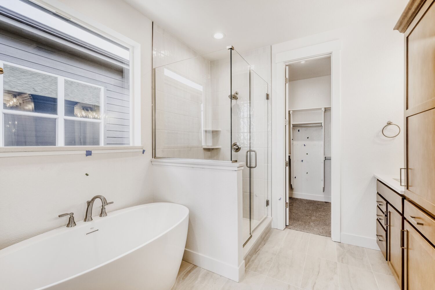8006 Pennydale - Primary Bathroom