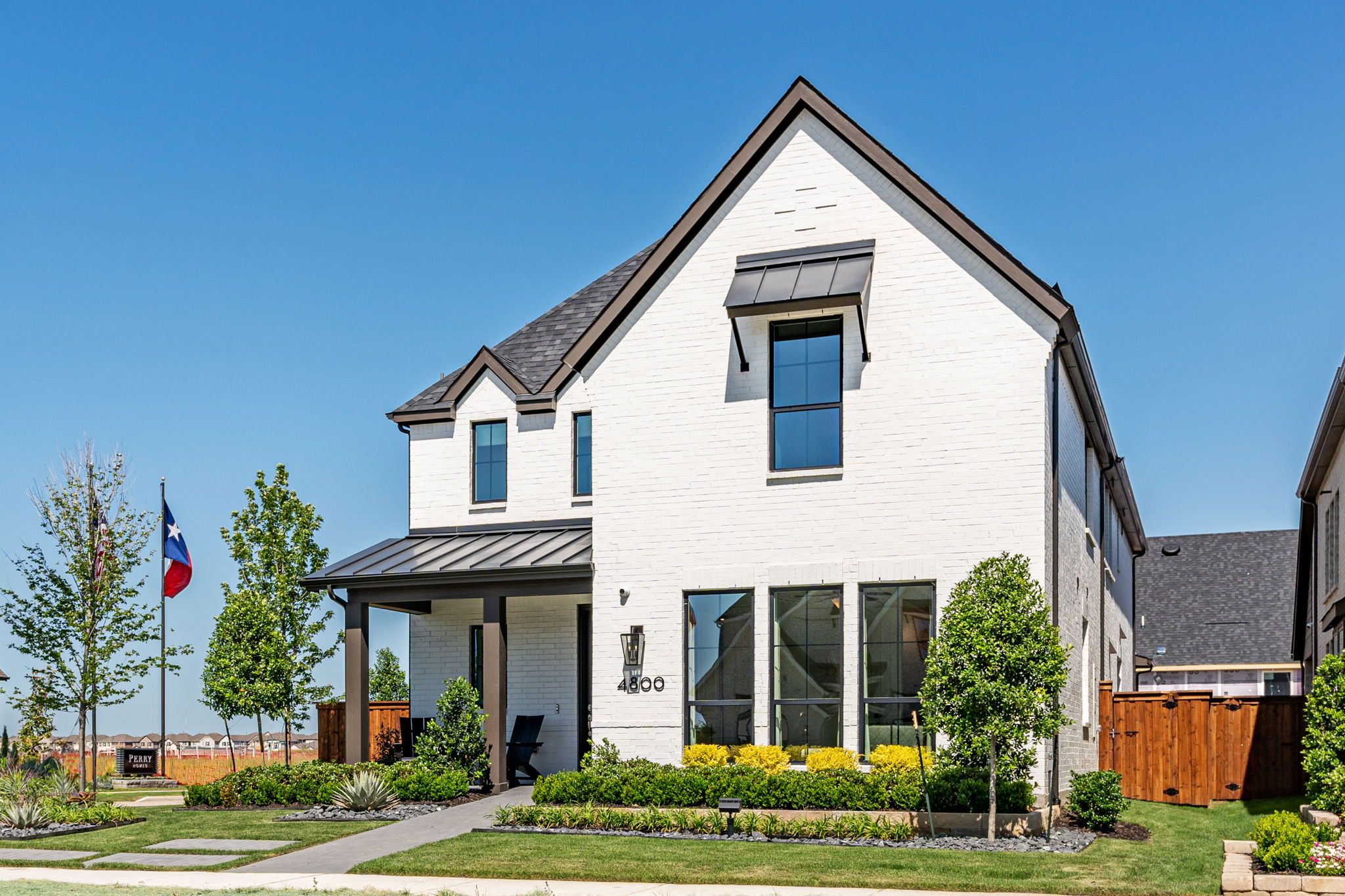 American Legend 40’ Model Exterior – Mosaic Celina