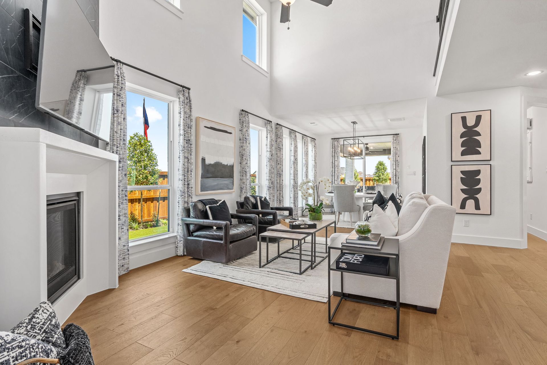 Open-Concept Living Area in Mosaic Celina 40’ Model