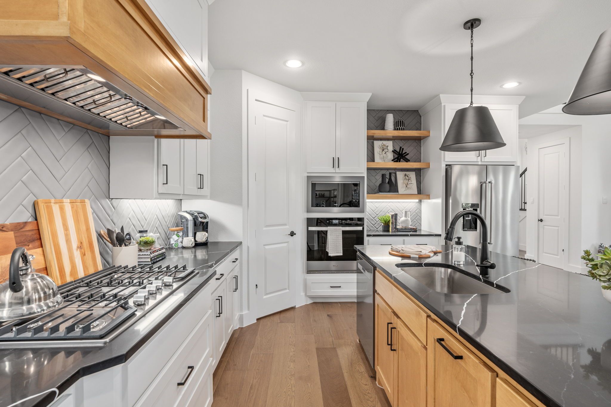 Kitchen Appliance Detail – 40’ Model at Mosaic Celina