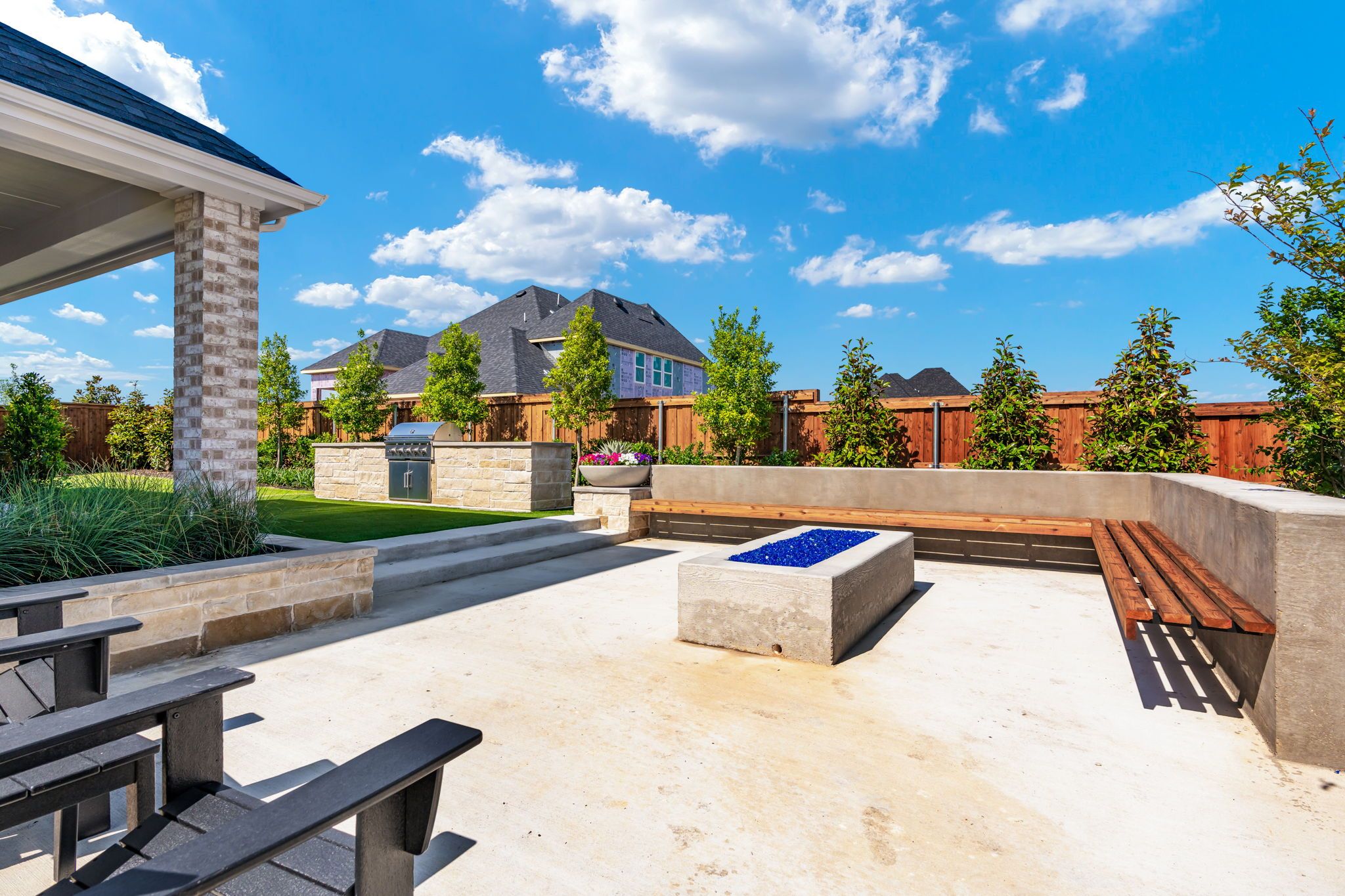 Fire Pit with Seating – Mosaic Celina 50' Model