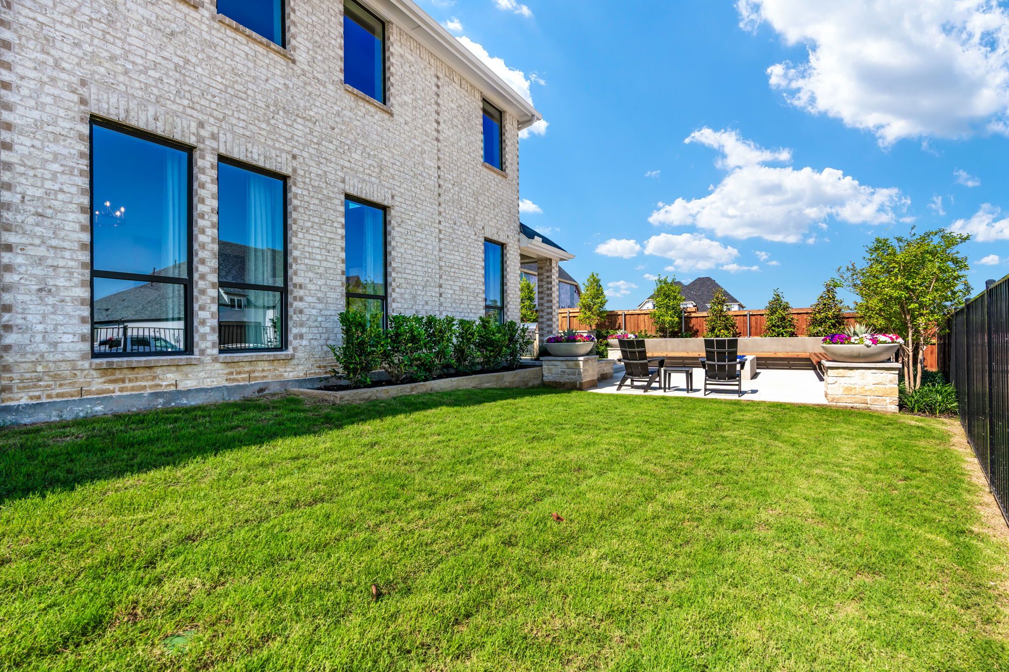 Mosaic Outdoor Area – Mosaic Celina 50' Model