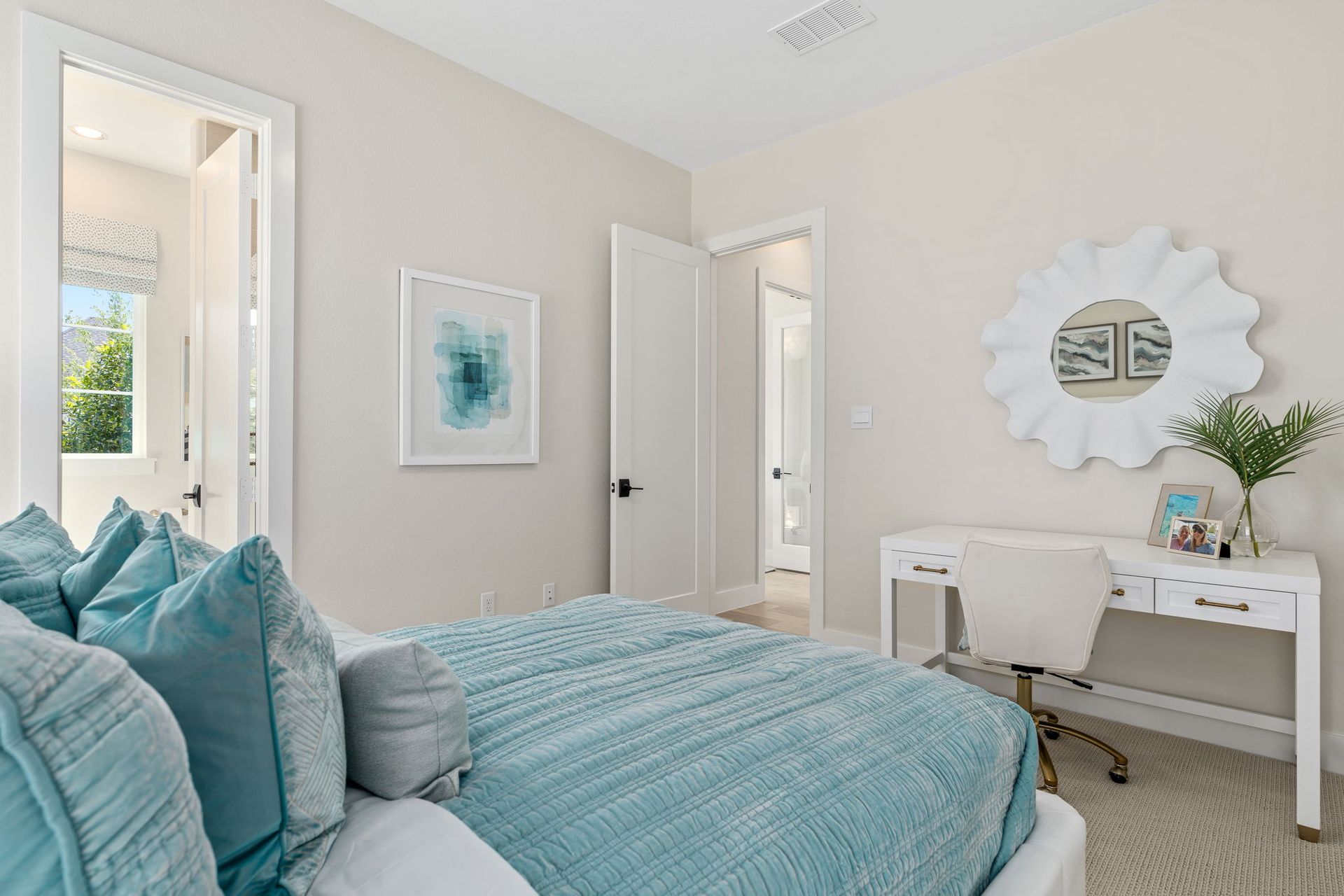 Secondary Bedroom with Study Space – Mosaic 60' Model