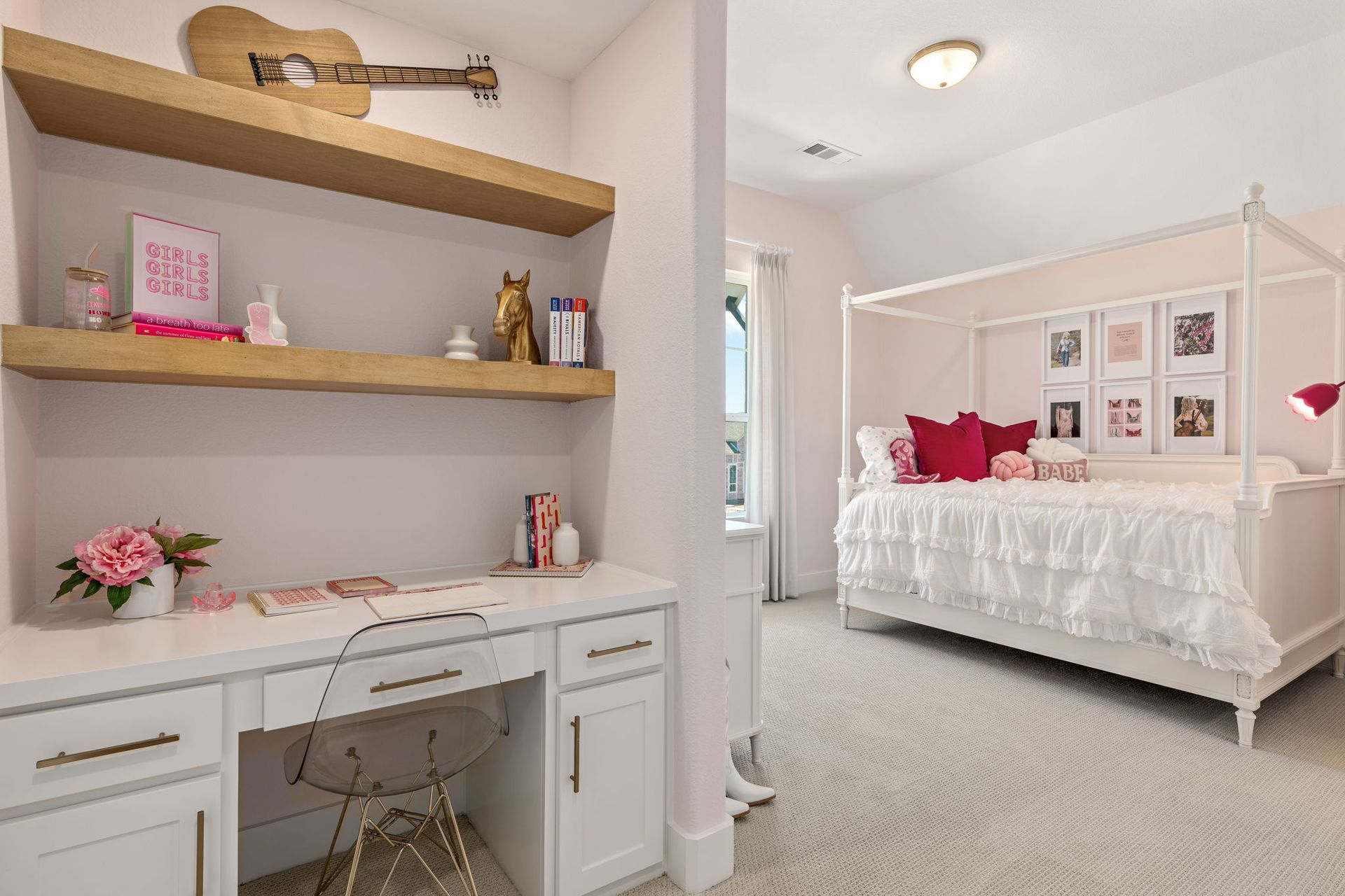 Built-In Study Nook in Girl's Room | Mosaic 60' Model Celina TX