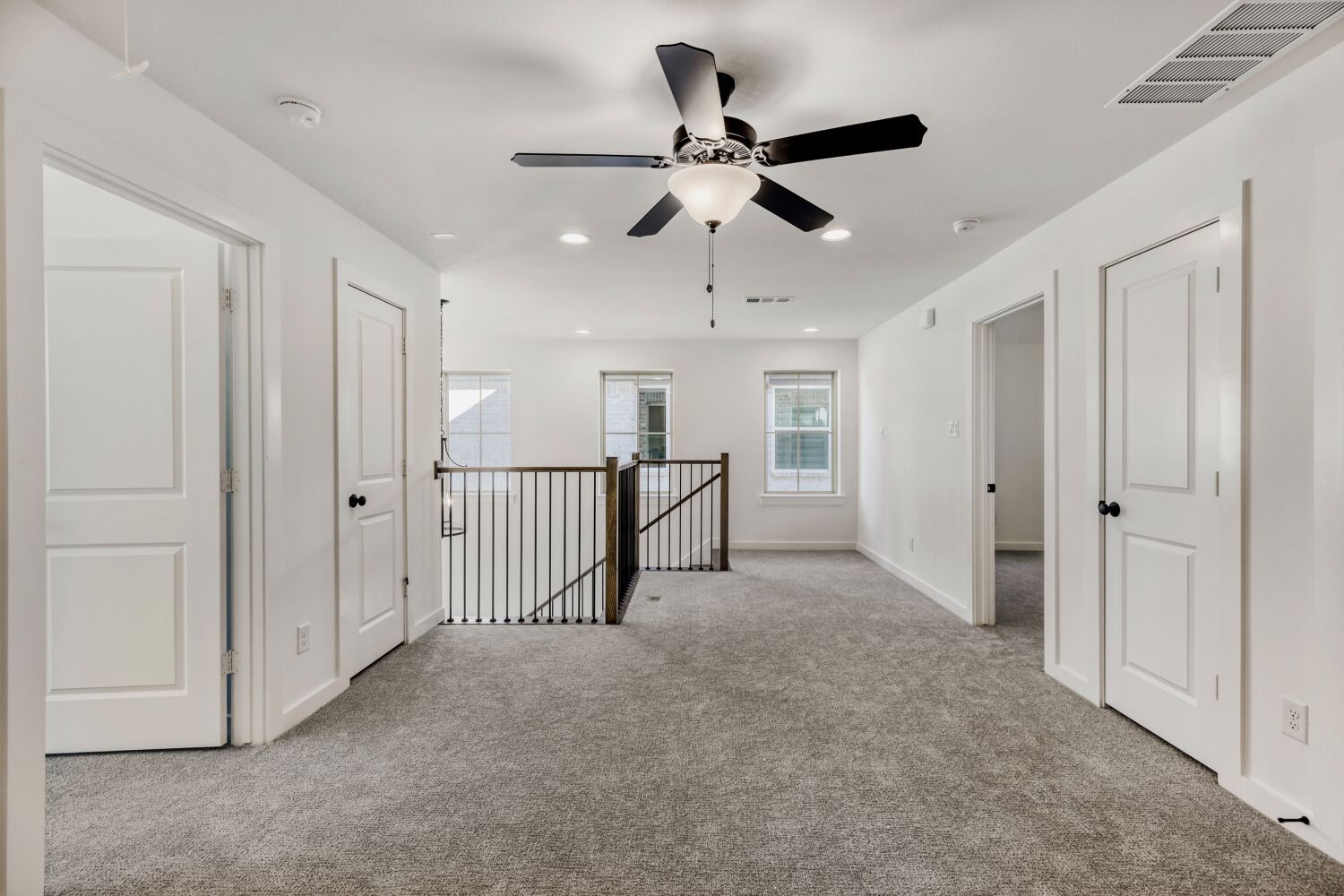 609 Damsel June - Loft