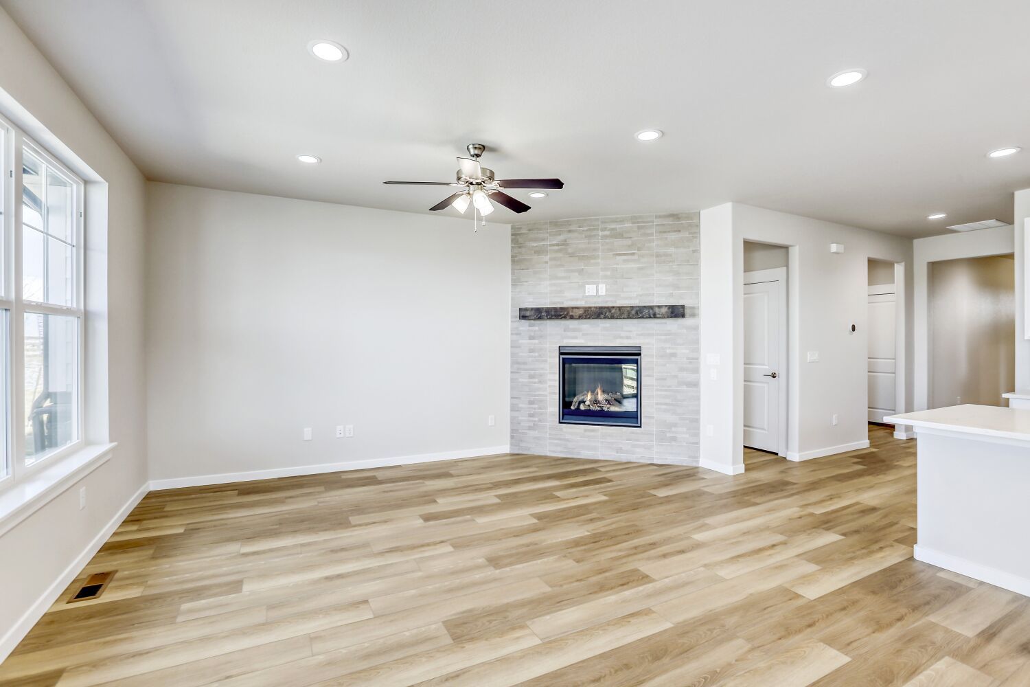 5871 Aspenglow - Living Area