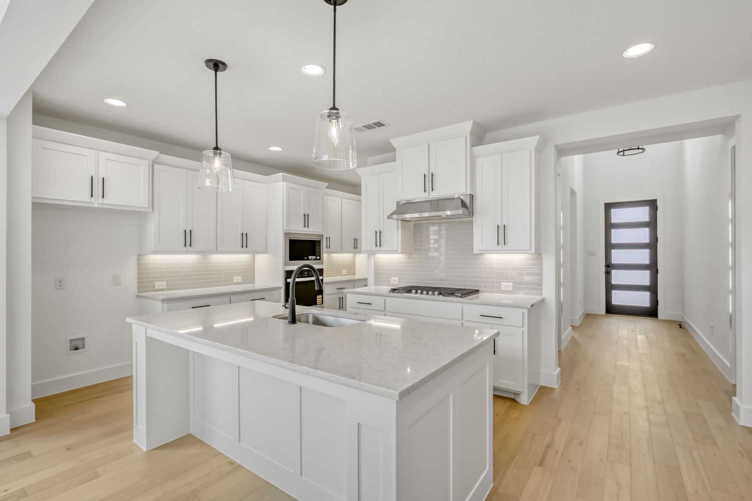 2228 Prickly Cactus - Kitchen