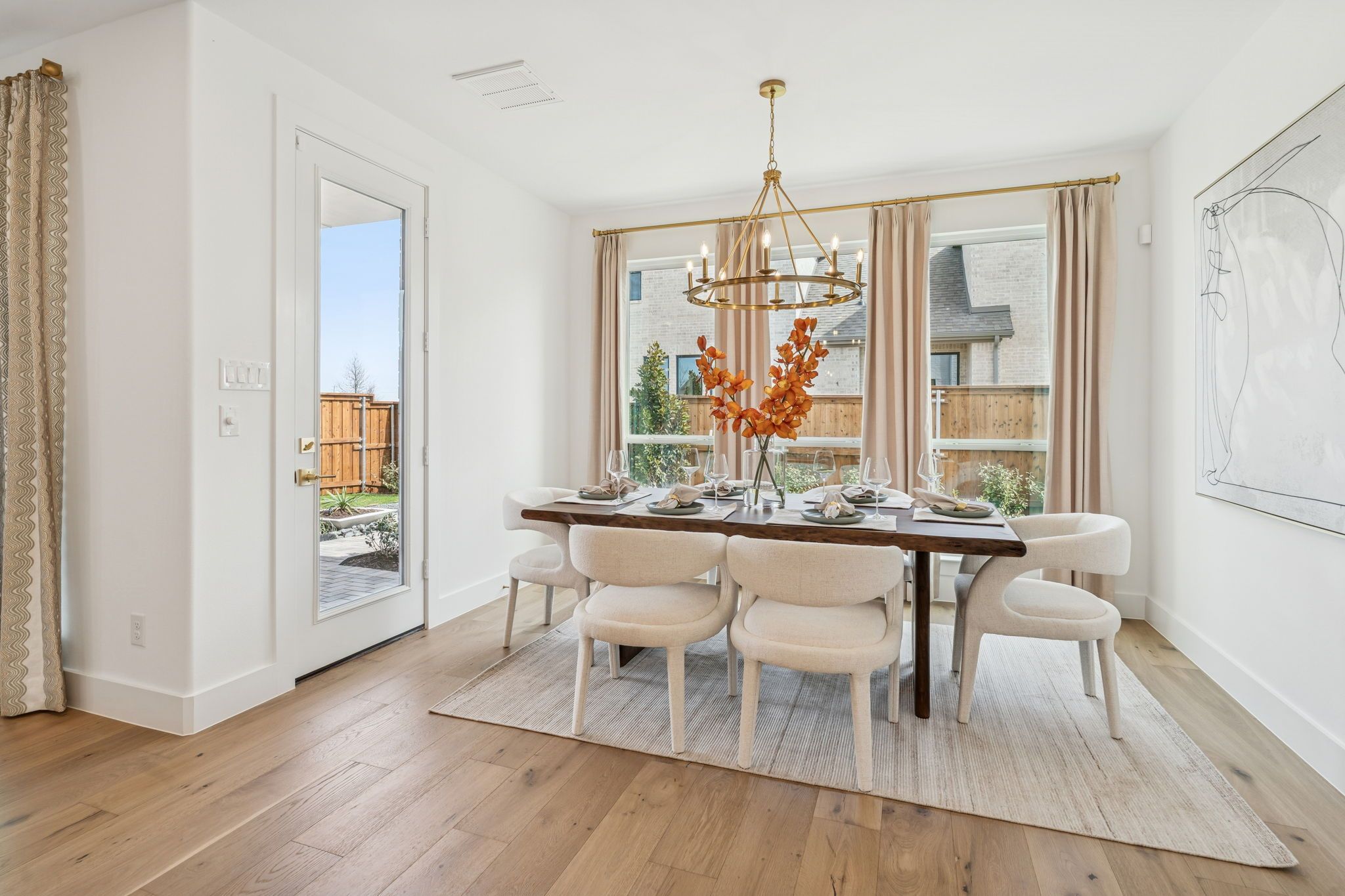 Mustang Lakes Villas Dining Room – Celina TX Model Home