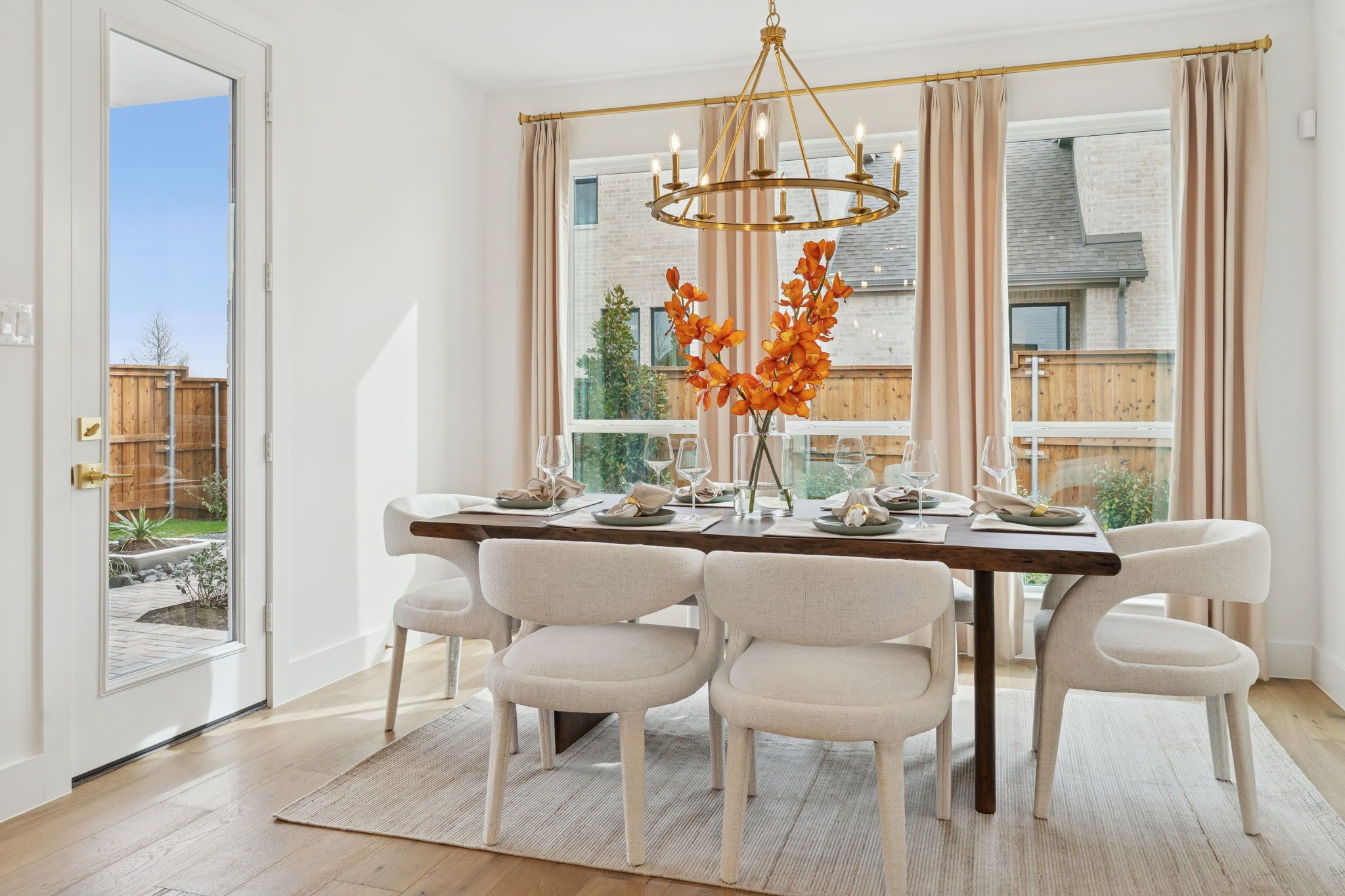 Mustang Lakes Villas Designer Dining Space – Celina TX