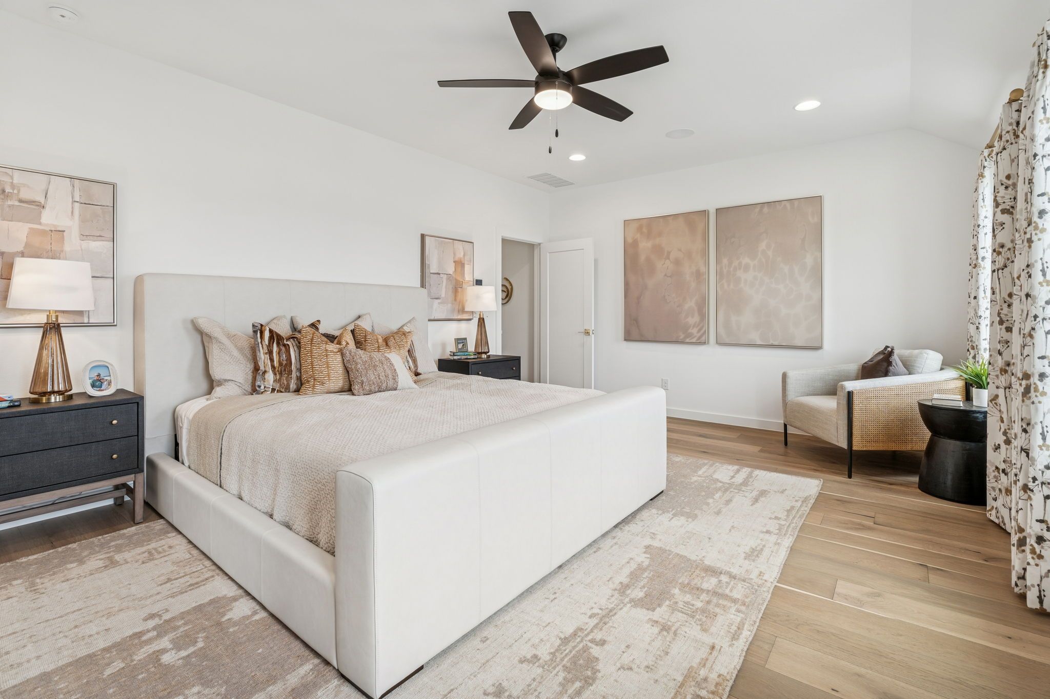 Mustang Lakes Villas Primary Bedroom Design – Celina TX