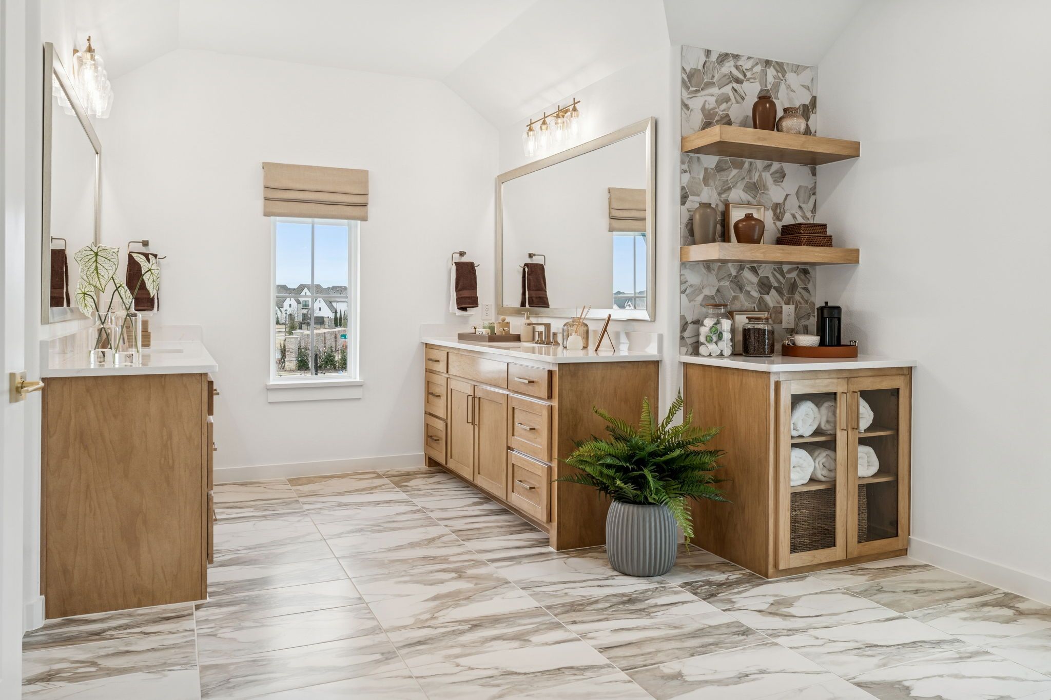 Luxury Primary Bathroom with Dual Vanities – Celina TX