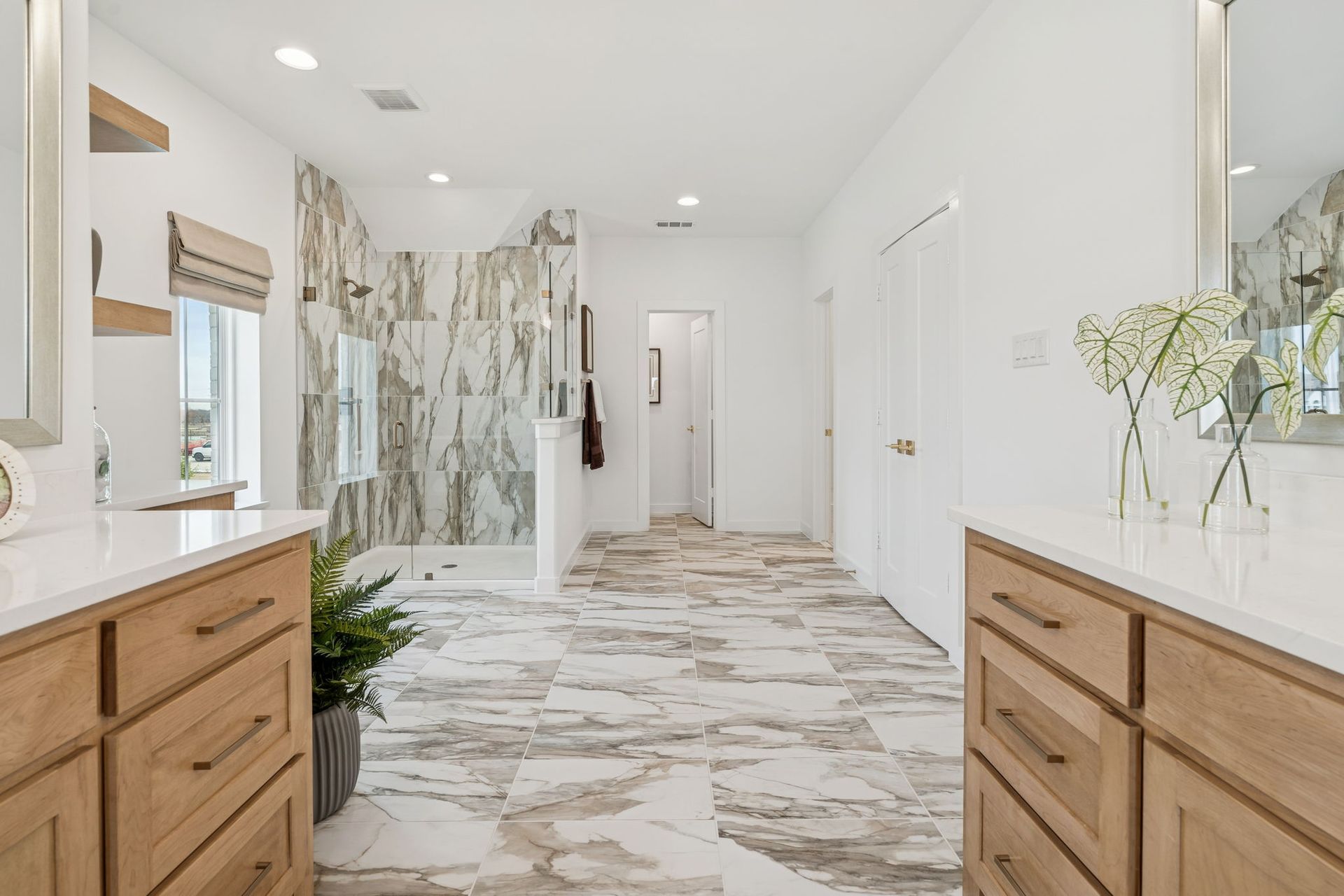 Mustang Lakes Villas Spa Shower Bathroom – Celina TX