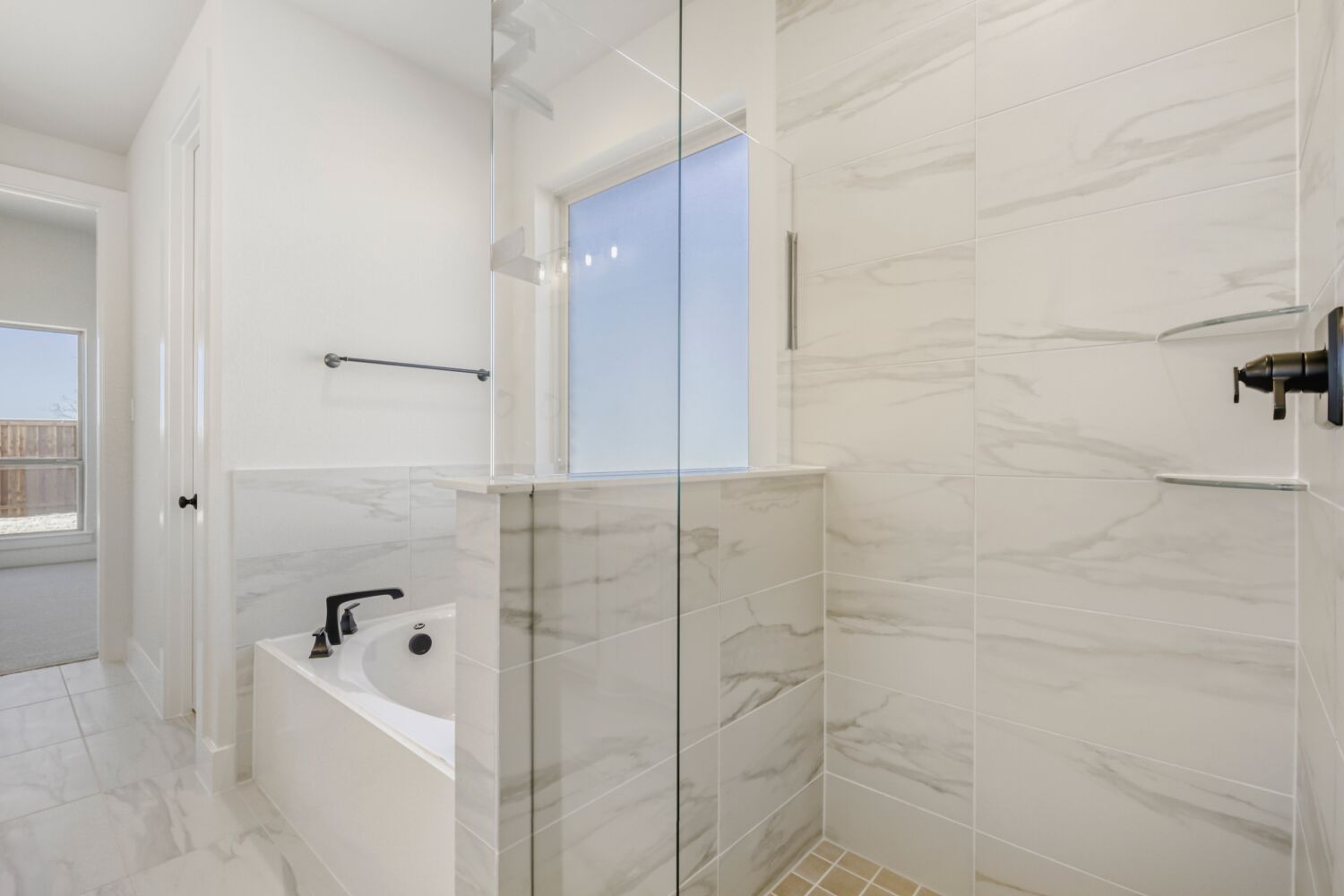 2227 Prickly Cactus - Main Bathroom