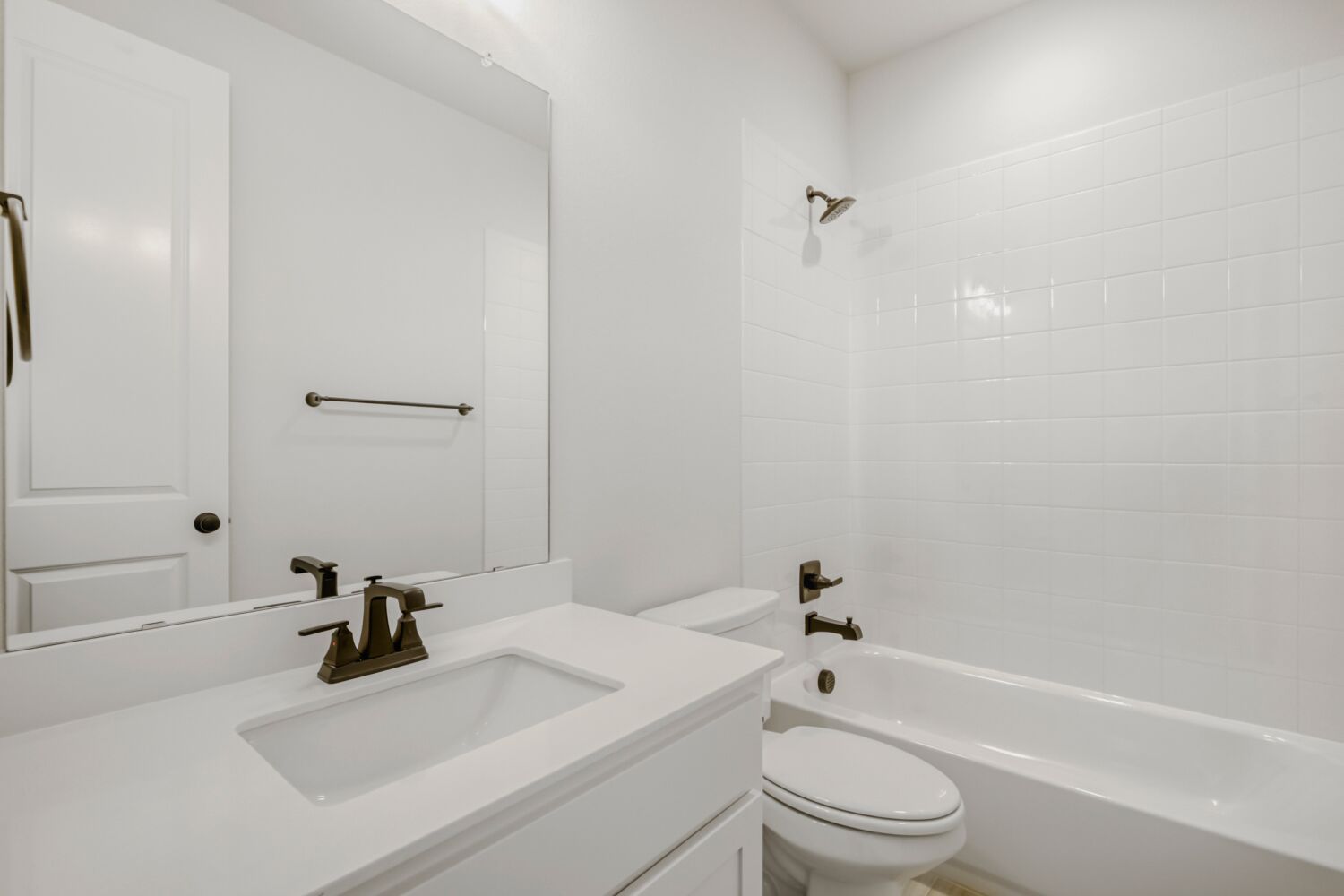 2227 Prickly Cactus - Full Bathroom