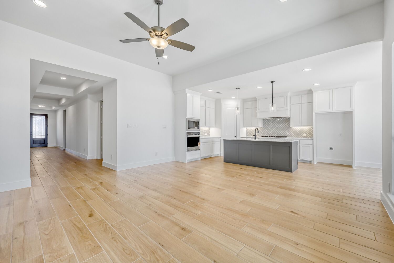 Representative Photo of Plan 1680 - Kitchen/Entry