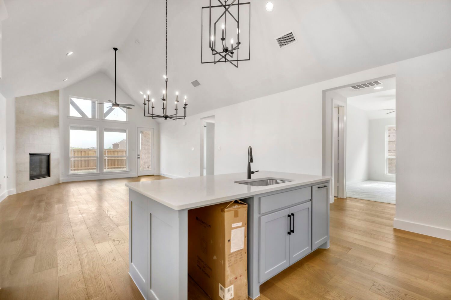 4312 Double Diamond - Kitchen