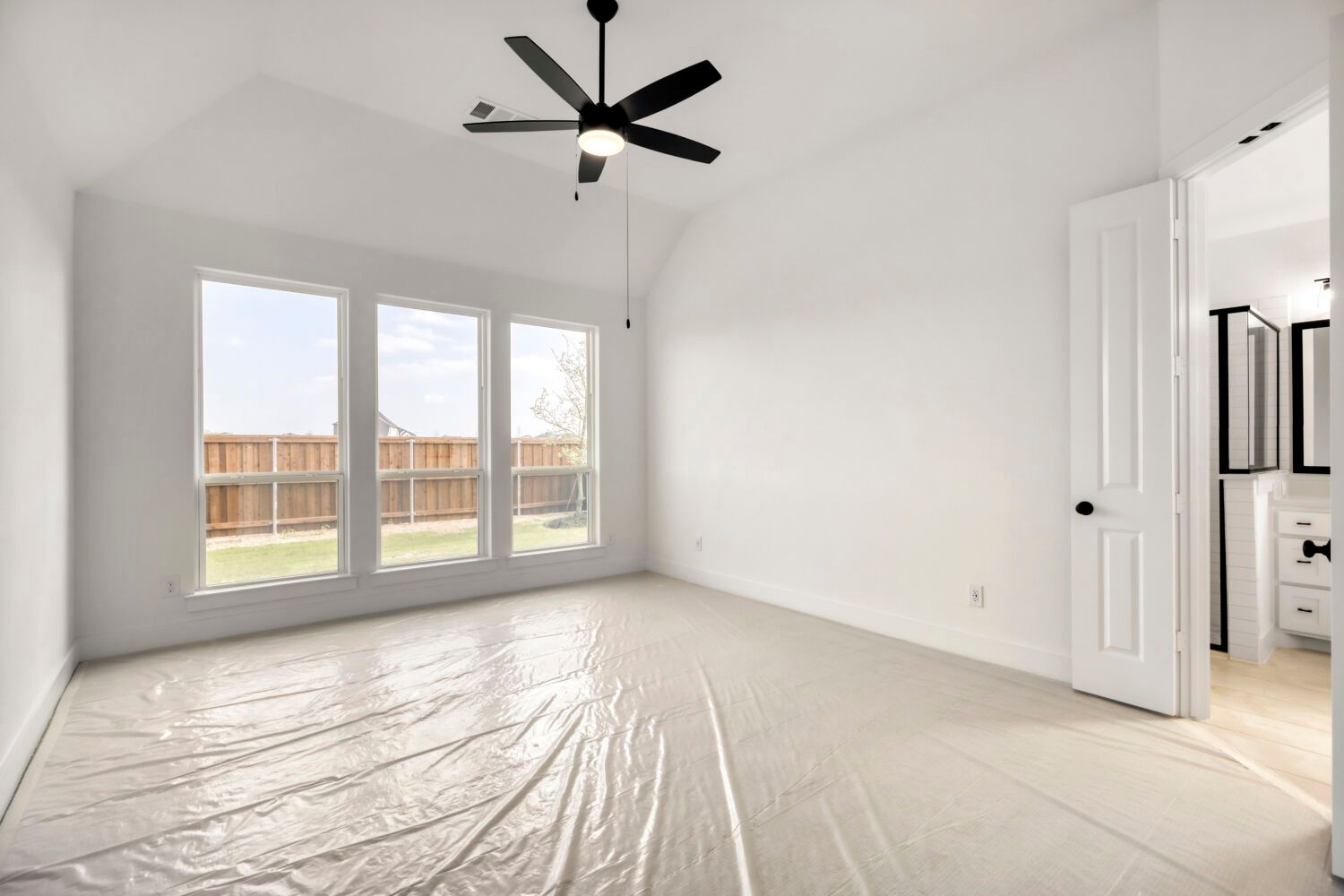 4312 Double Diamond - Primary Bedroom
