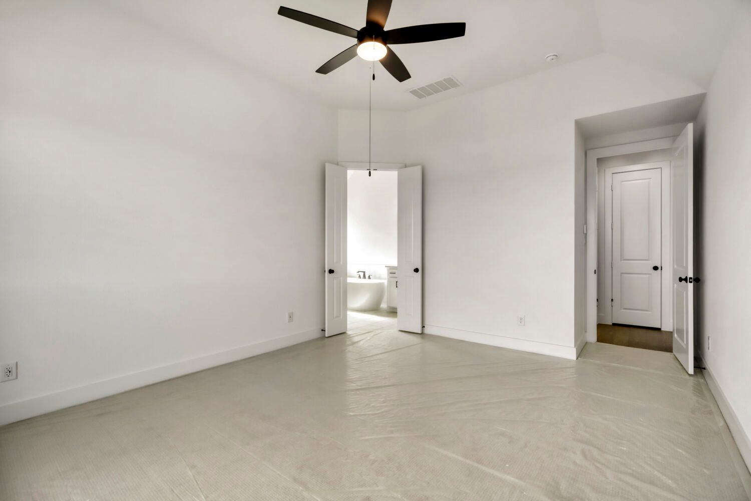 4312 Double Diamond - Primary Bedroom