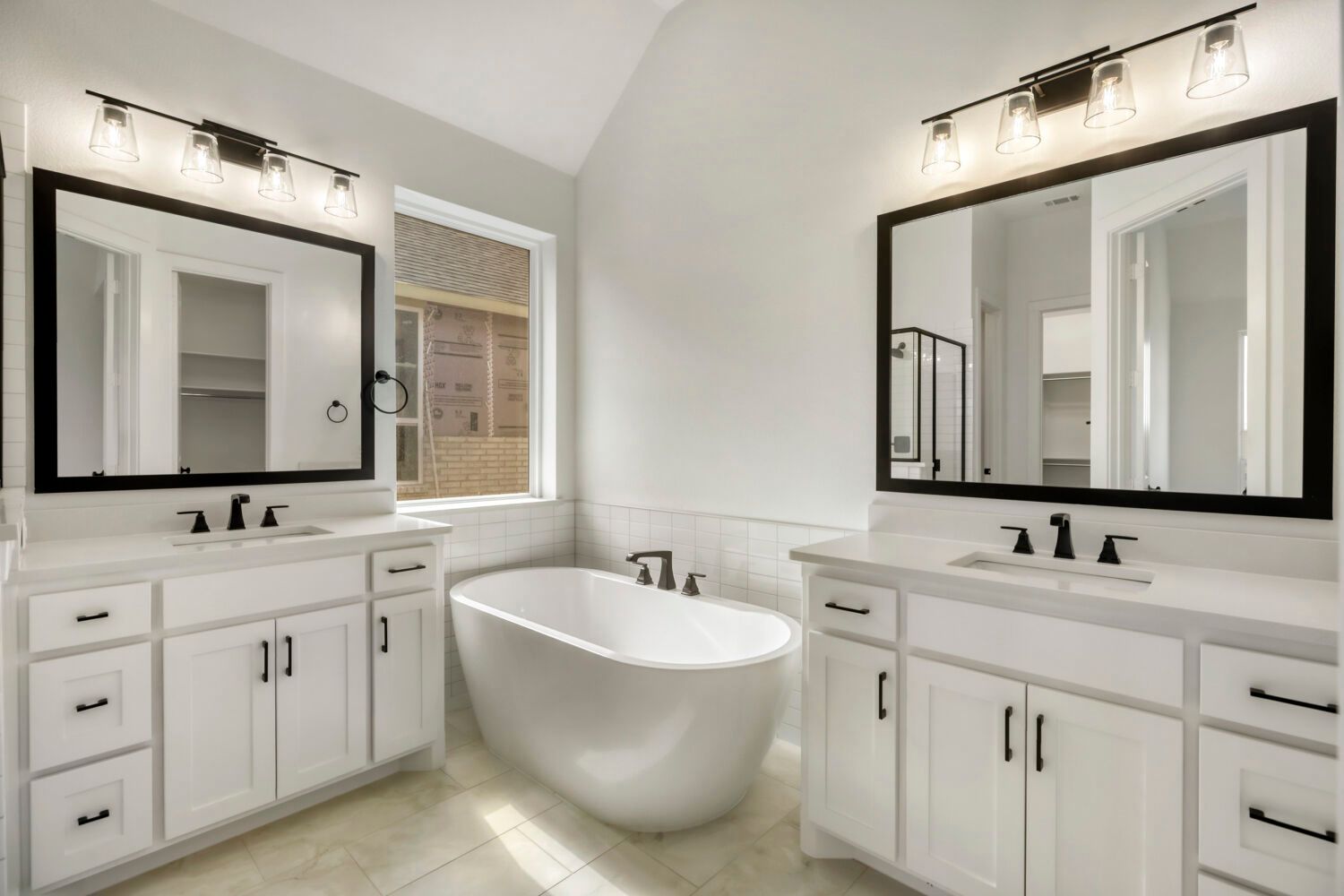 4312 Double Diamond - Primary Bathroom