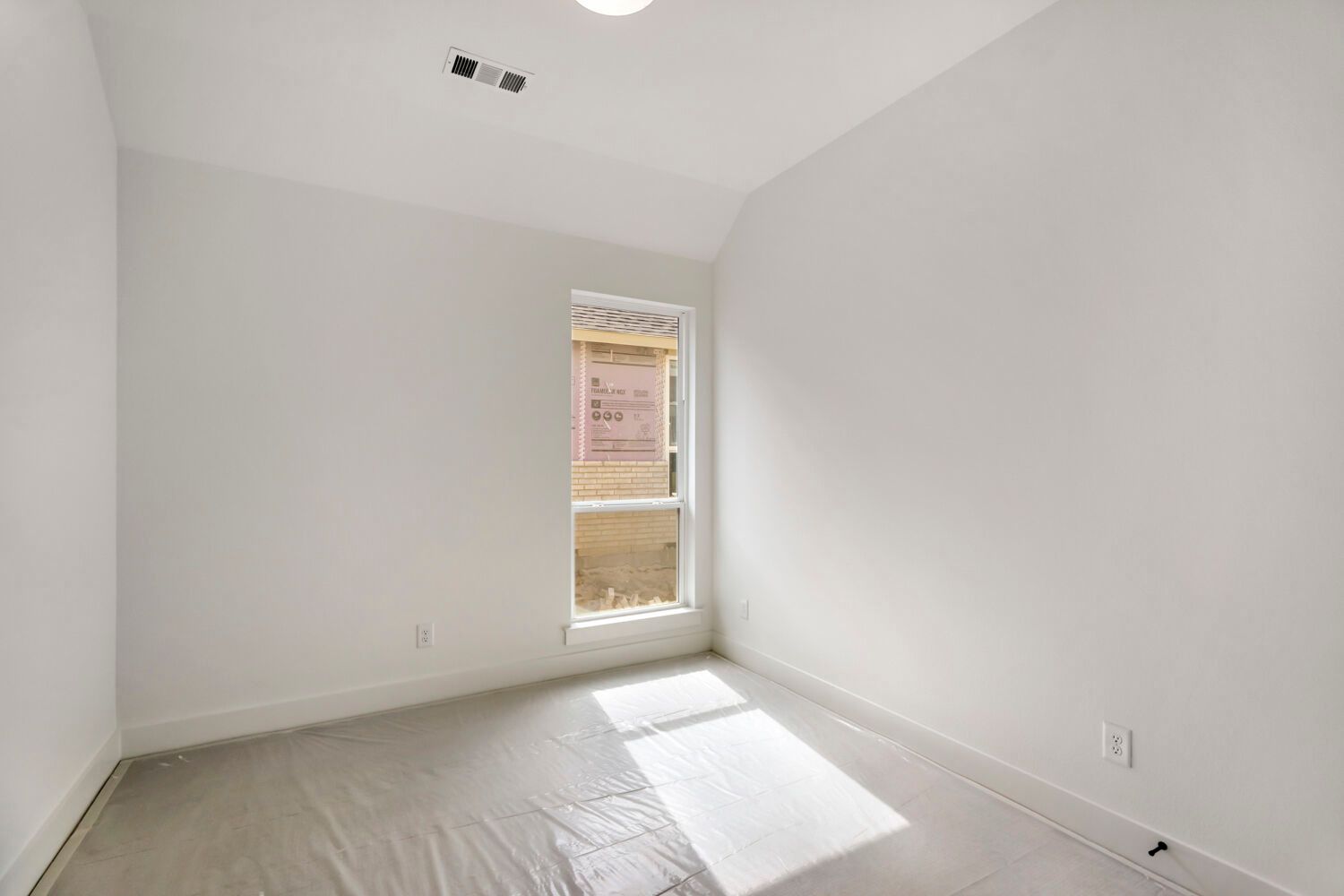 4312 Double Diamond - Bedroom