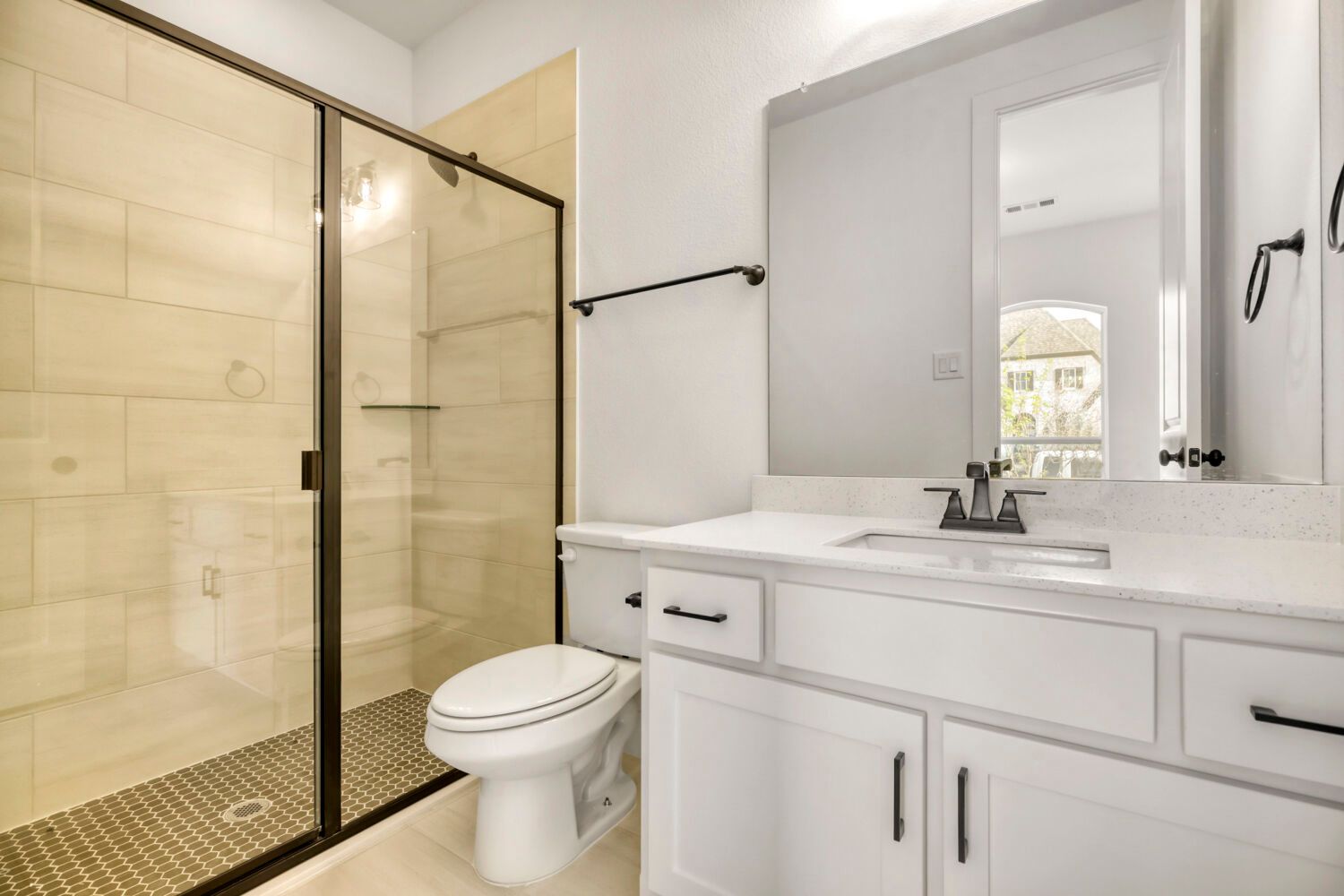 4312 Double Diamond - Full Bathroom