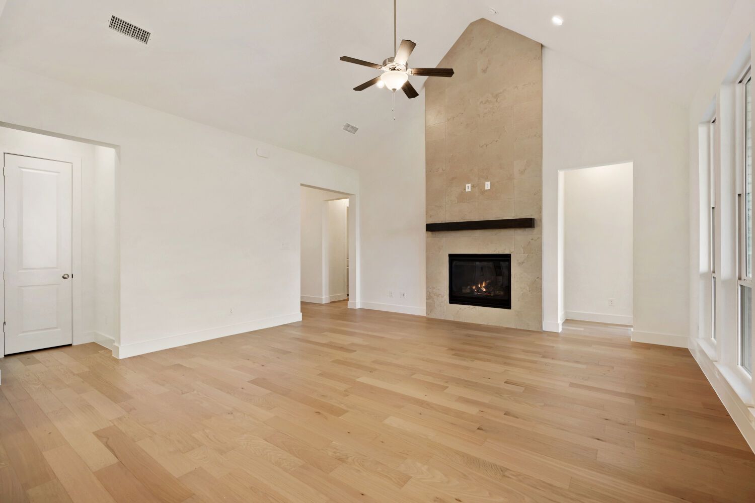 4121 Trellis - Living Area