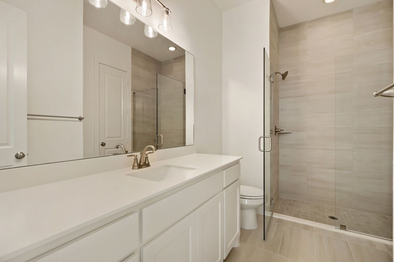 4121 Trellis - Full Bathroom