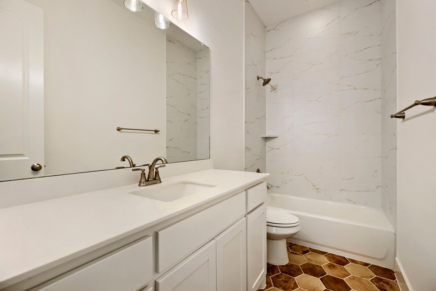 4121 Trellis - Full Bathroom