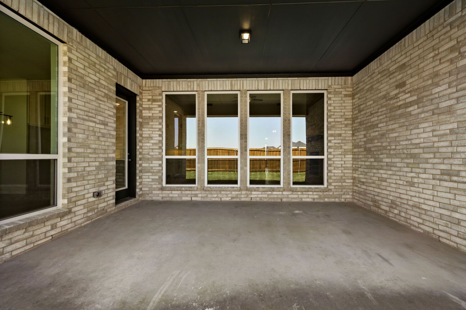 4121 Trellis - Patio