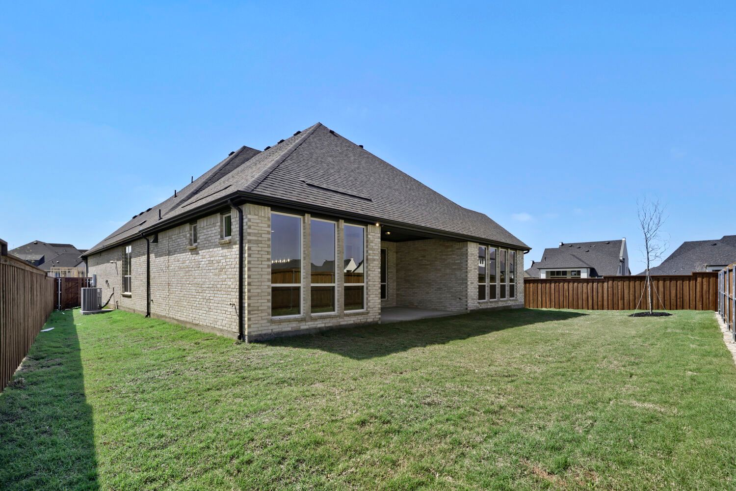 4121 Trellis - Rear Exterior