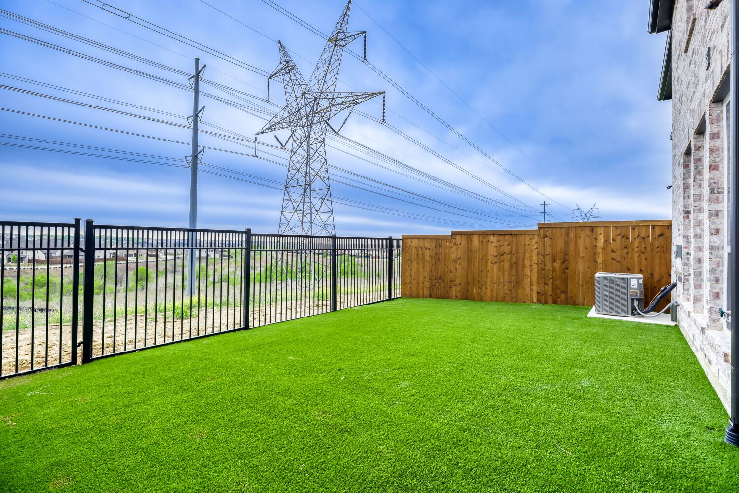 3116 Sir River - Backyard