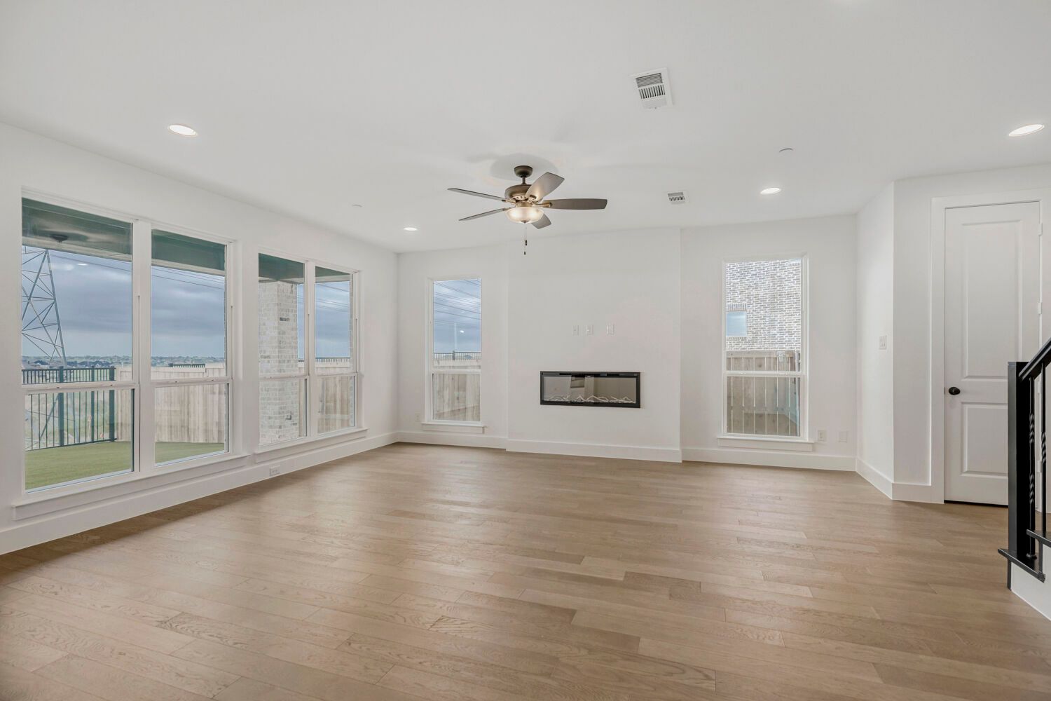 3112 Sir River - Living Area