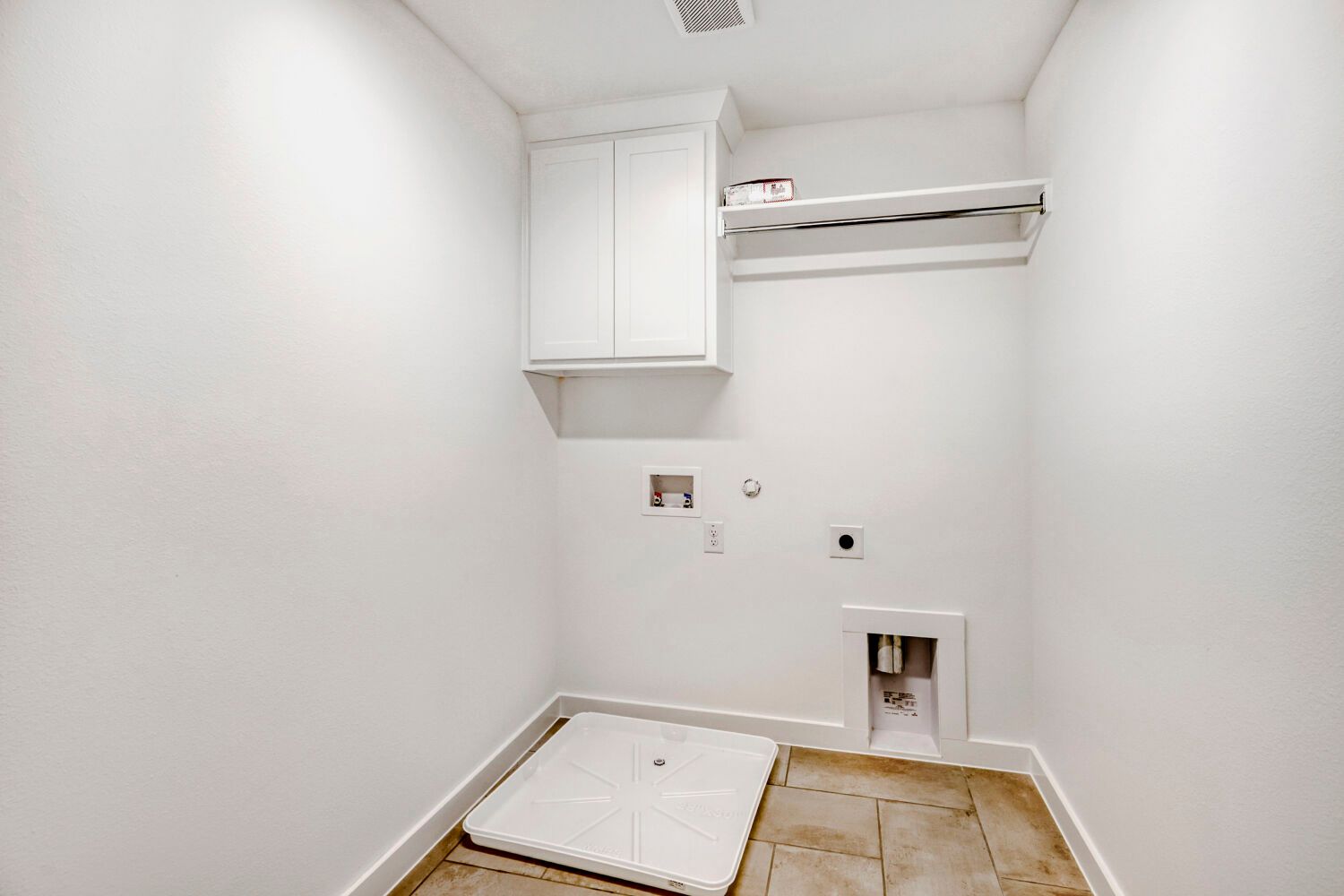 3112 Sir River - Laundry Area