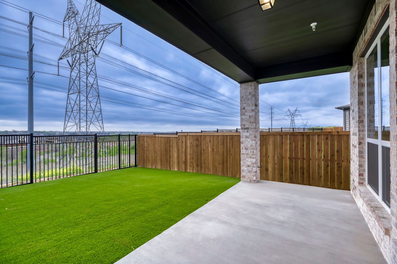 3112 Sir River - Patio