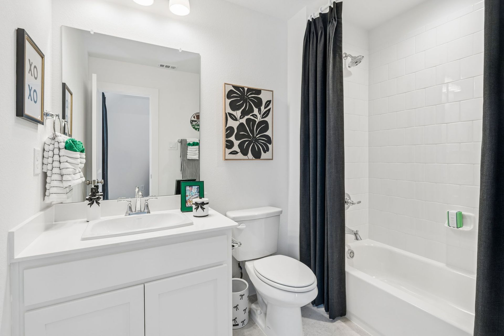 Secondary Bathroom in Landmark Denton Model Home