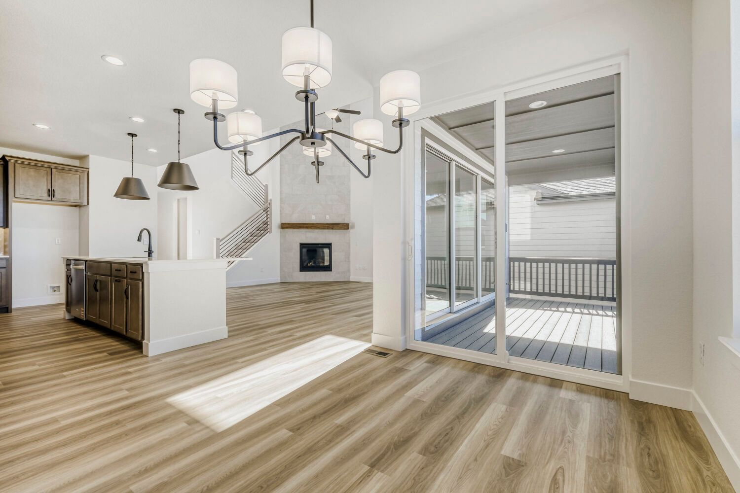 8734 San Diego - Dining Area