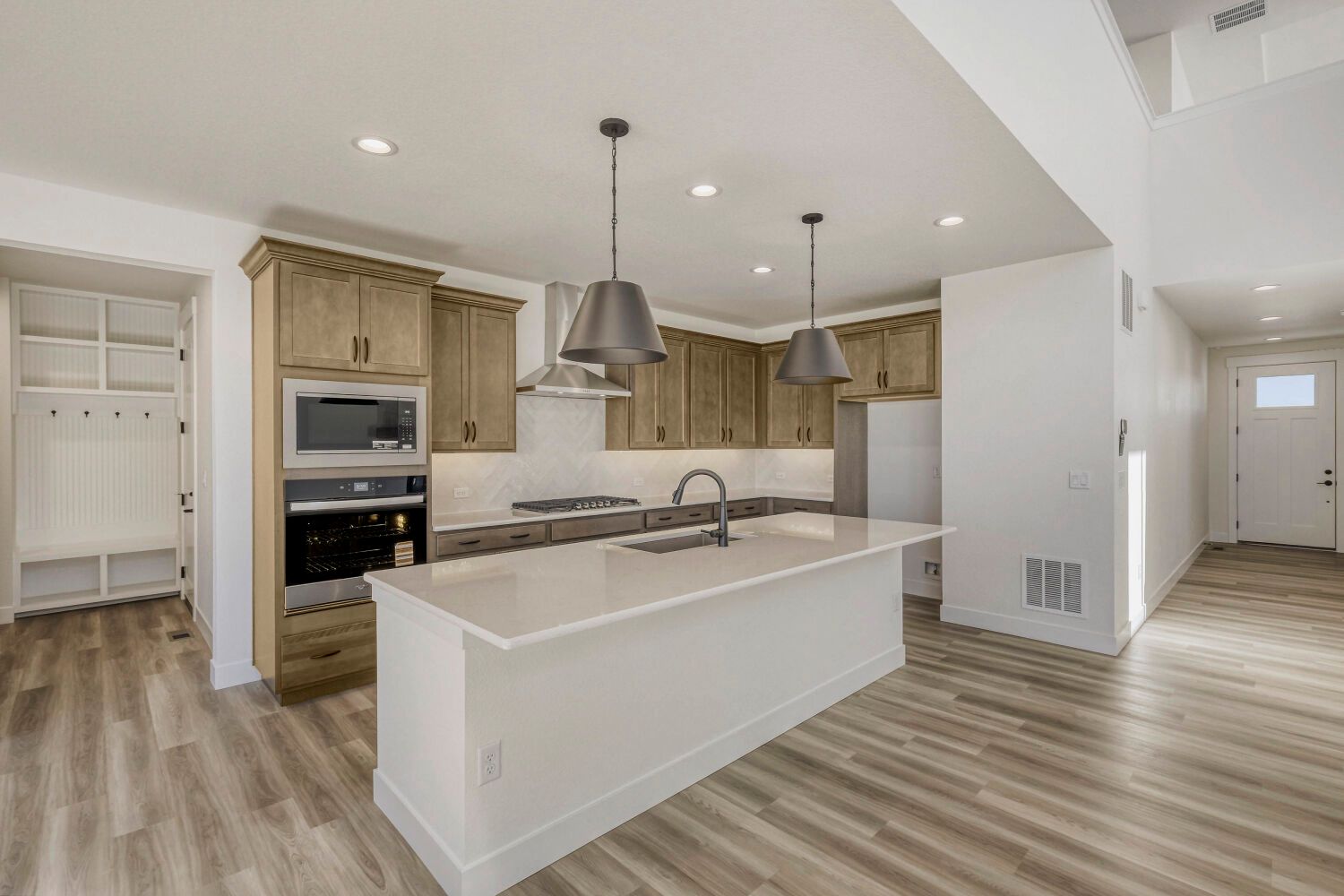 8734 San Diego - Kitchen