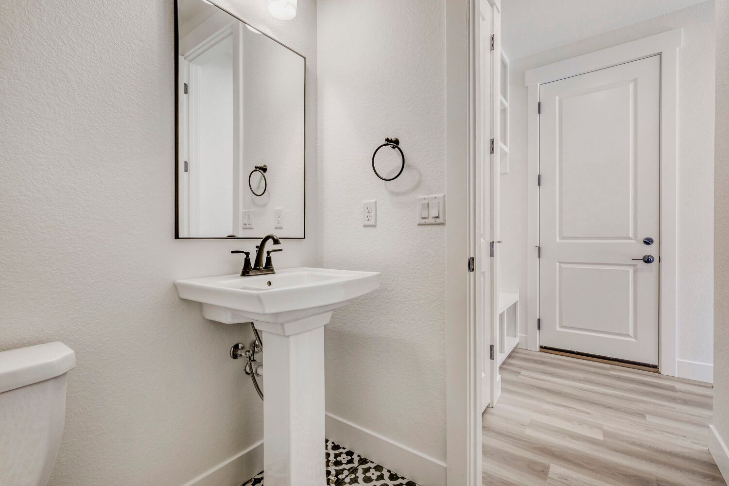 8734 San Diego - Powder Bathroom
