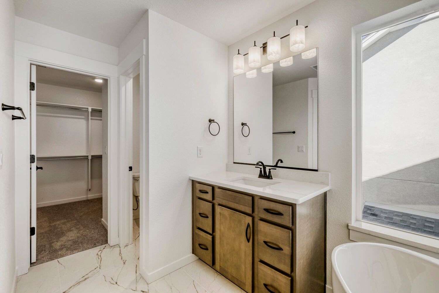8734 San Diego - Primary Bathroom