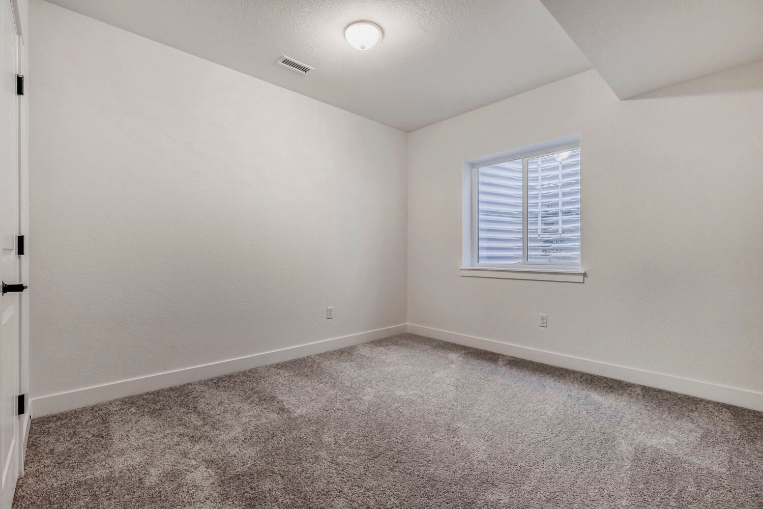8734 San Diego - Bedroom
