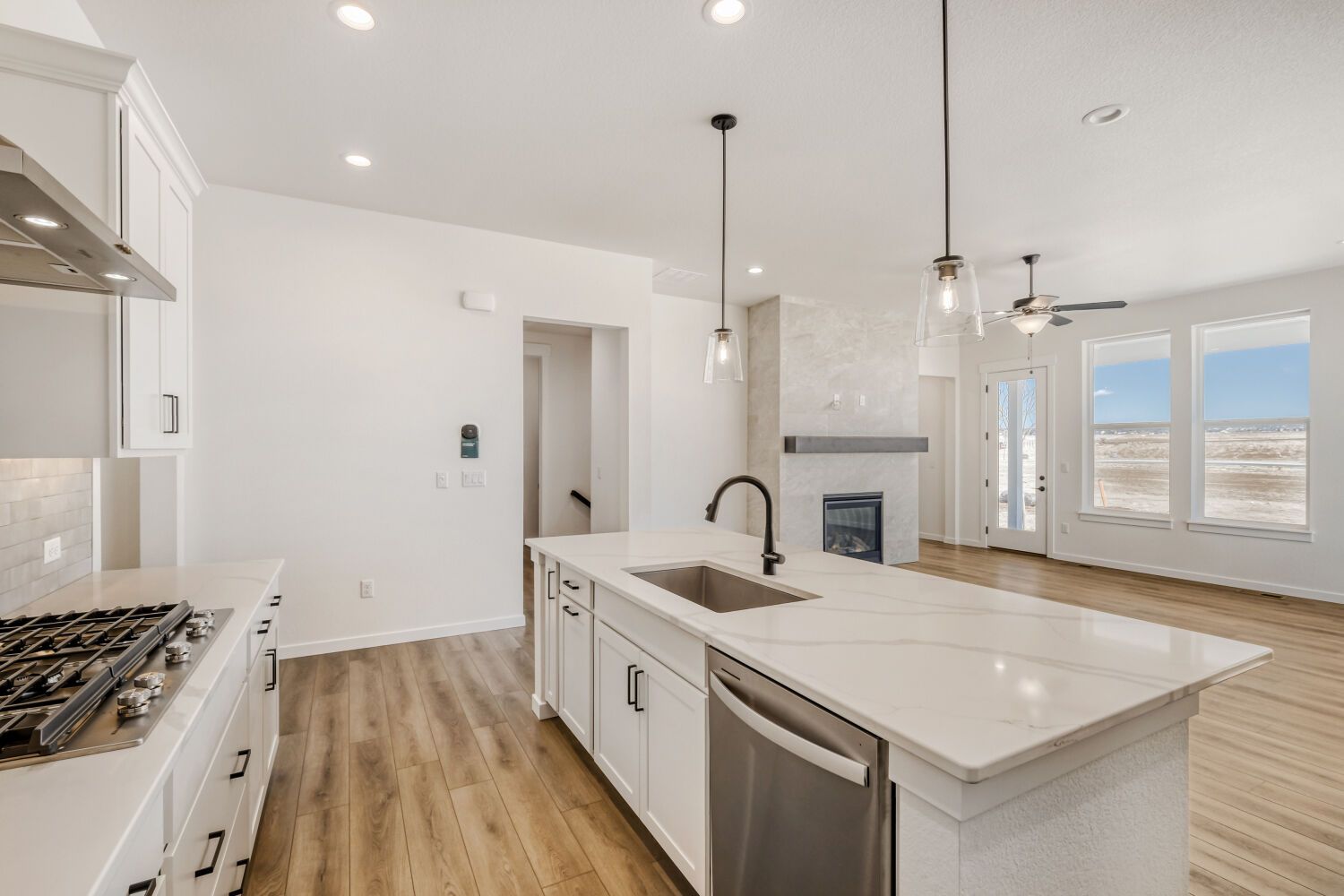 8777 San Diego - Kitchen