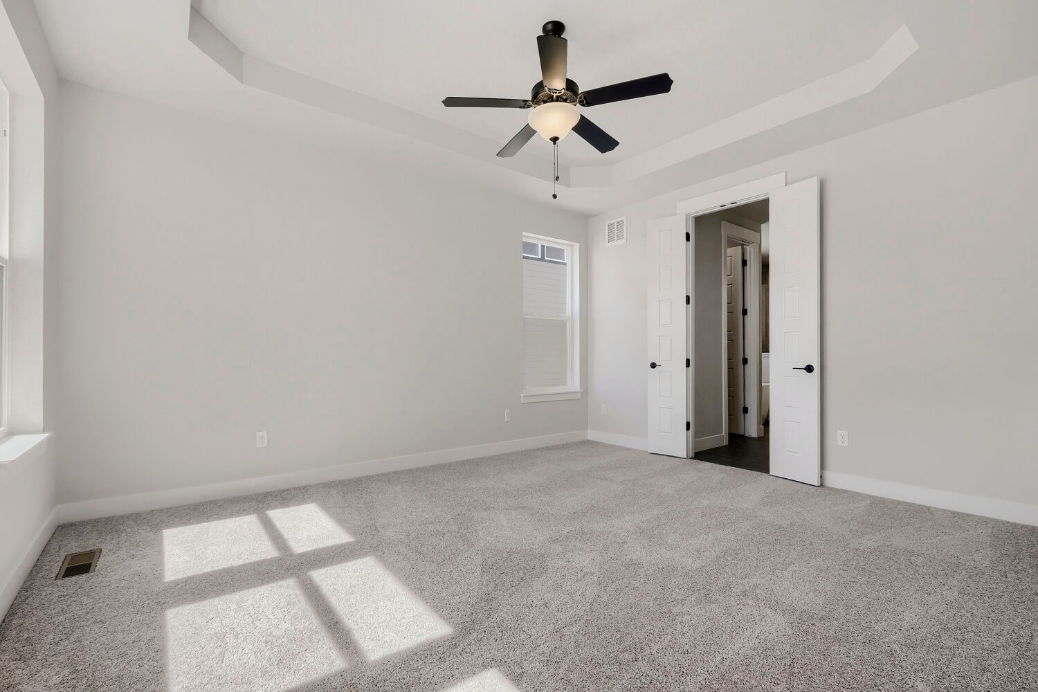 8688 Long Beach - Primary Bedroom