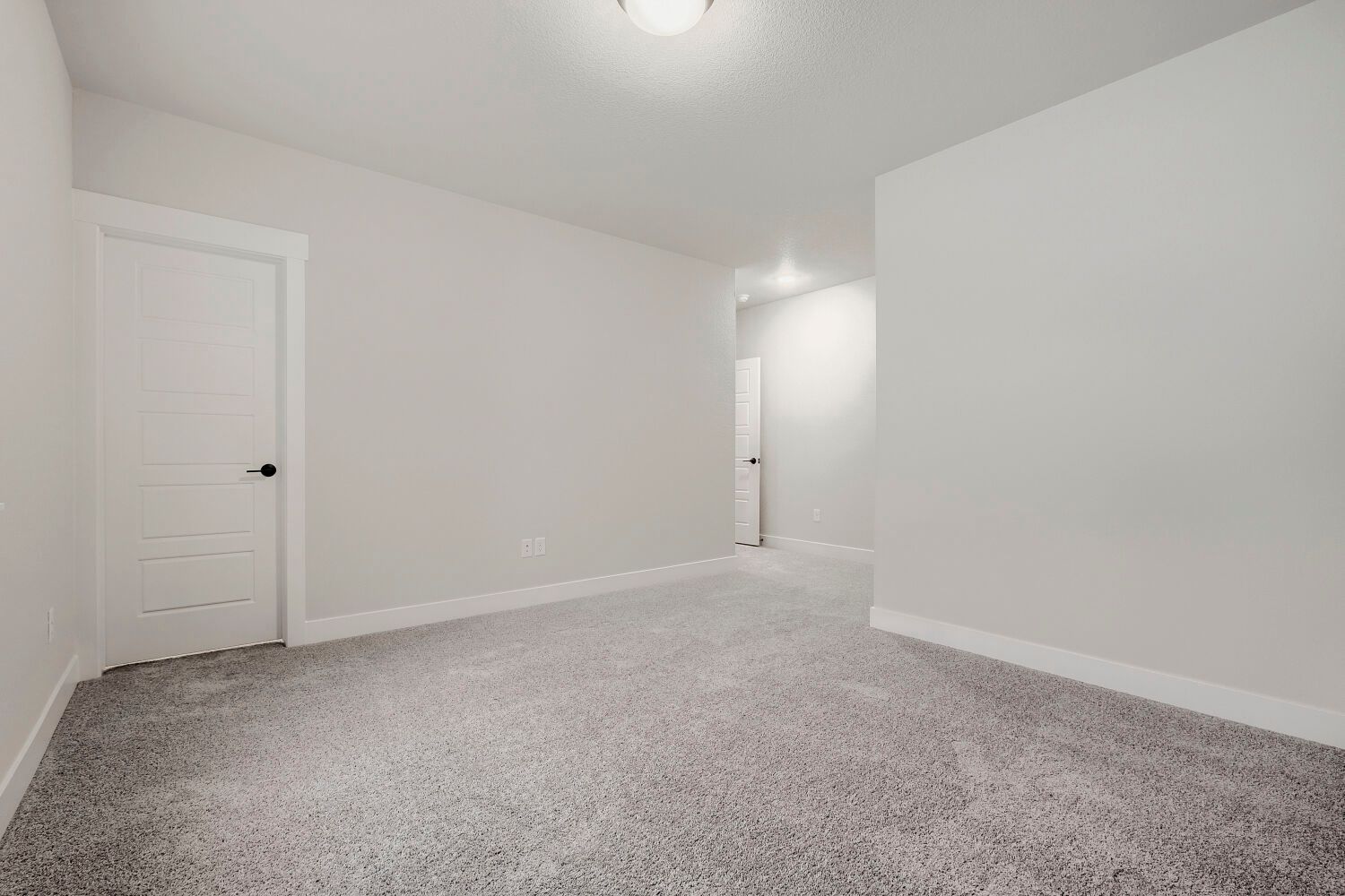 8688 Long Beach - Bedroom
