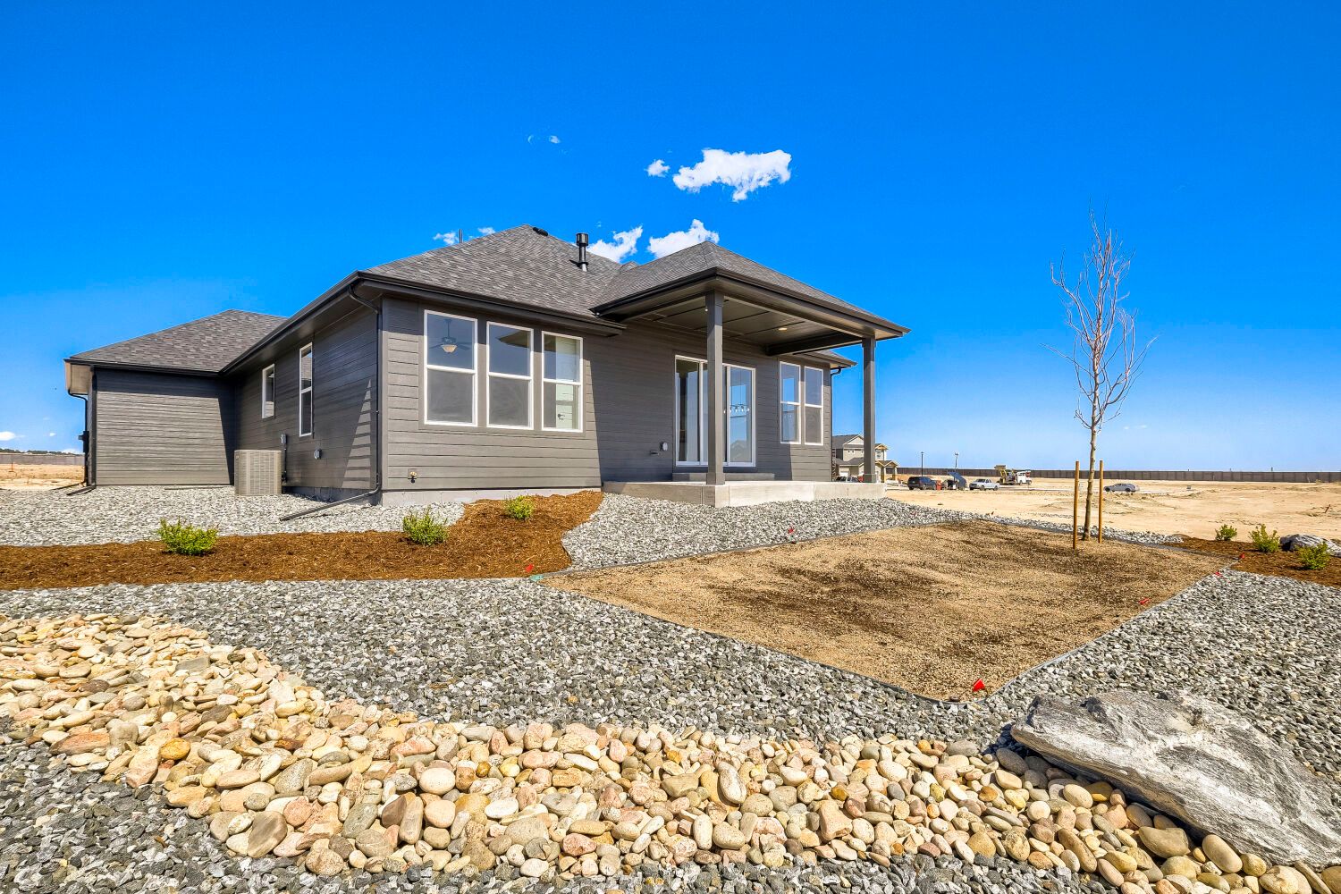 8688 Long Beach - Rear Exterior