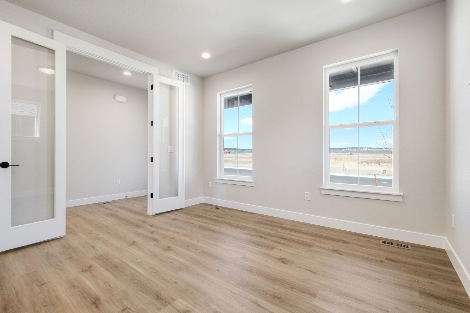 8702 Long Beach - Study