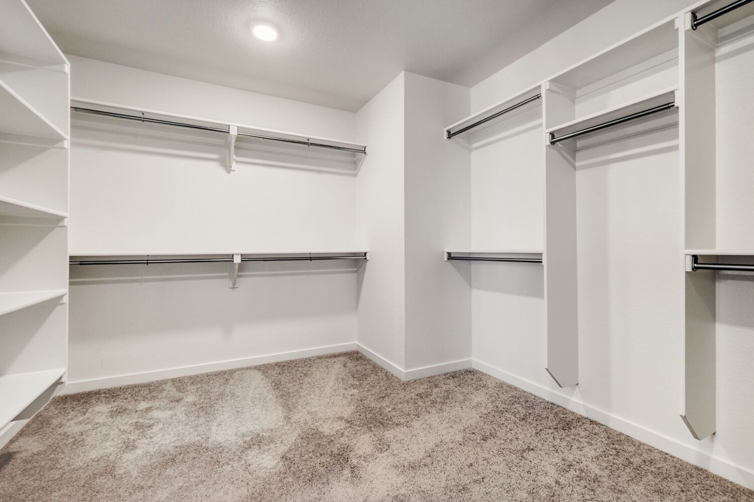 8702 Long Beach - Primary Closet
