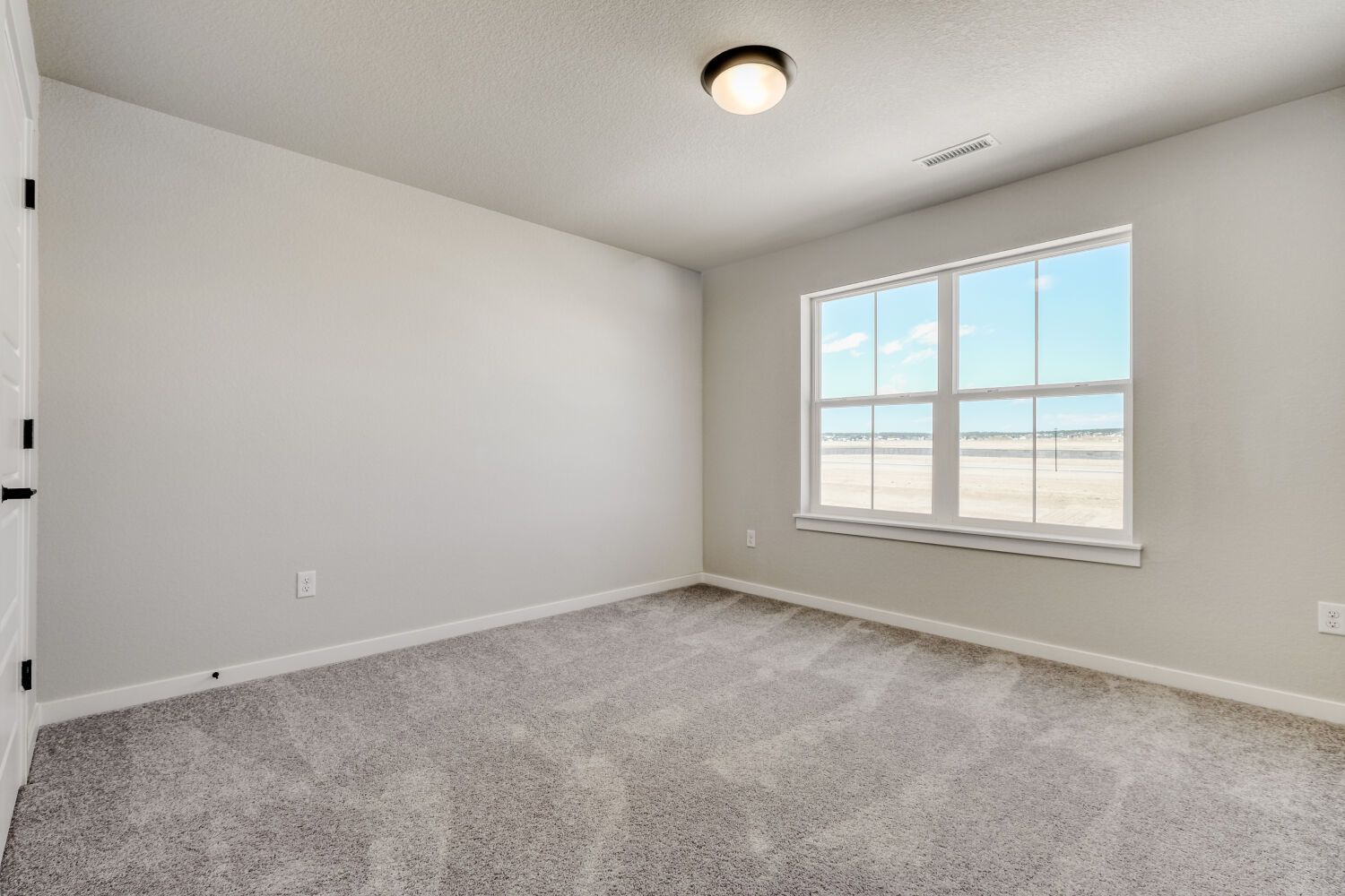 8702 Long Beach - Bedroom