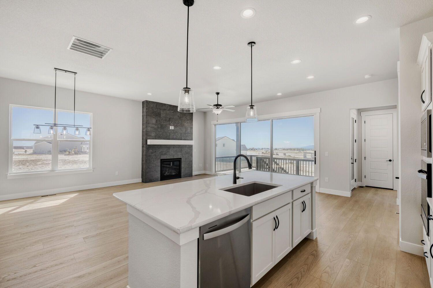 8720 San Diego - Kitchen