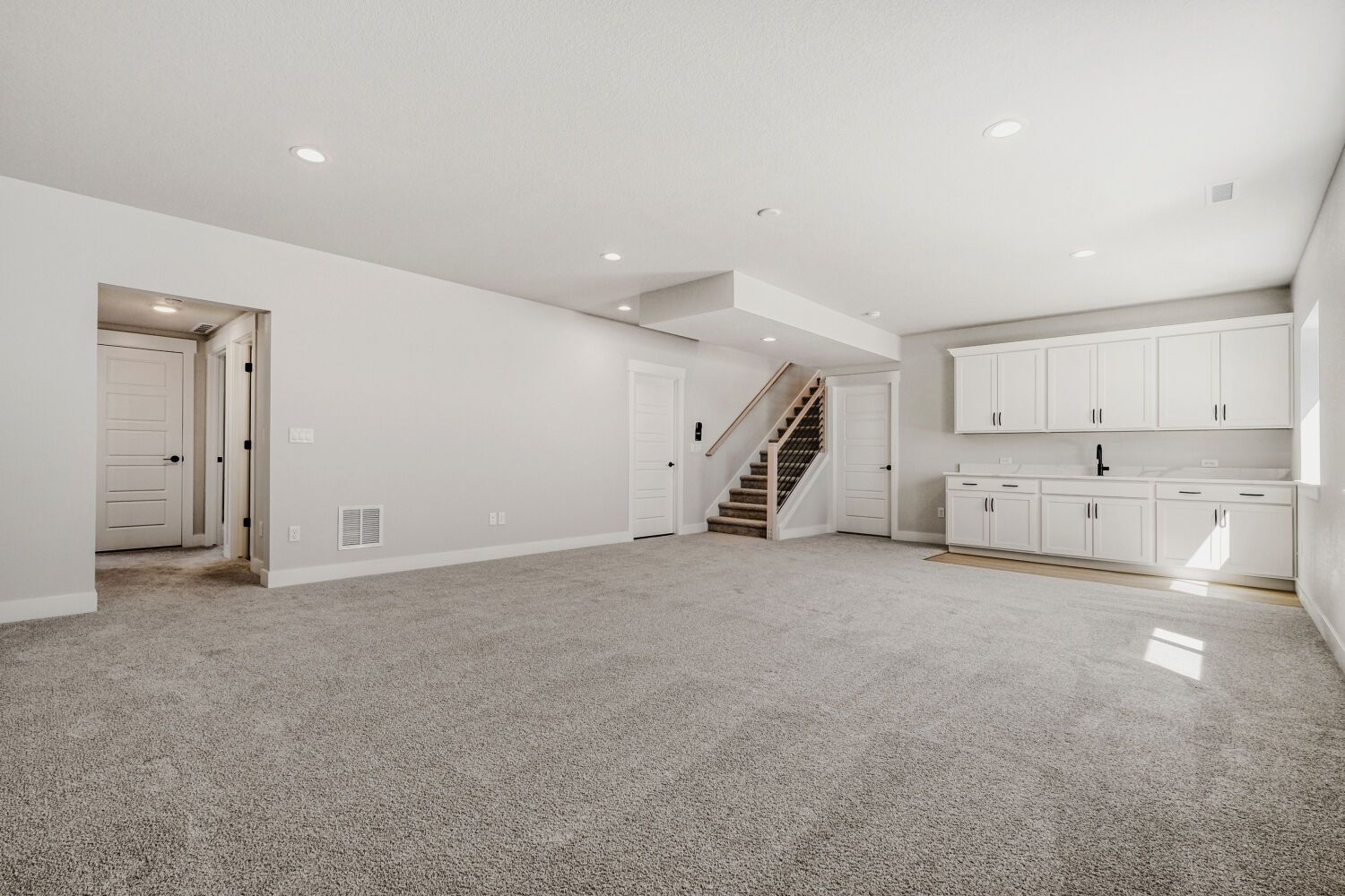 8720 San Diego - Rec Room