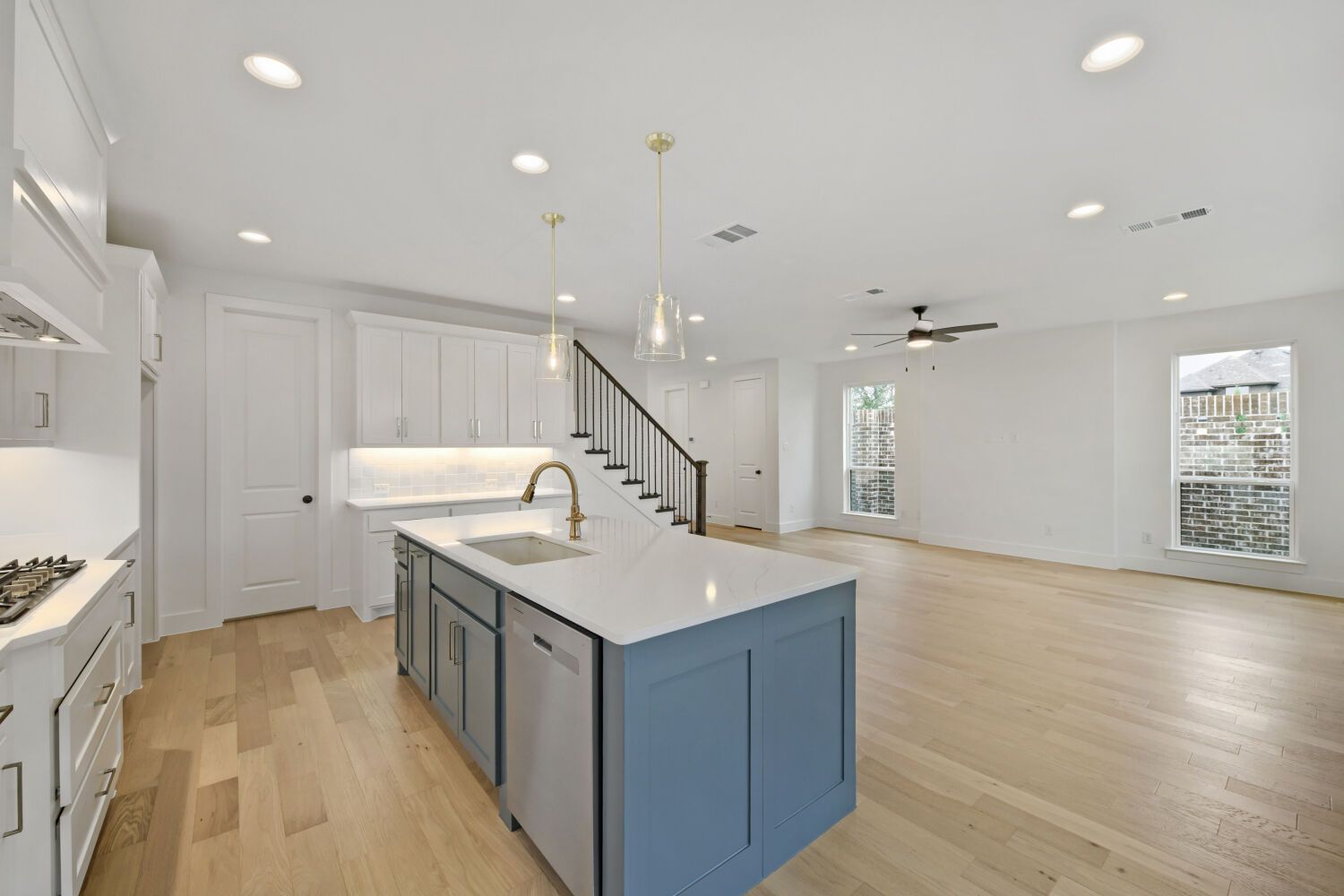 3237 Vaquero - Kitchen